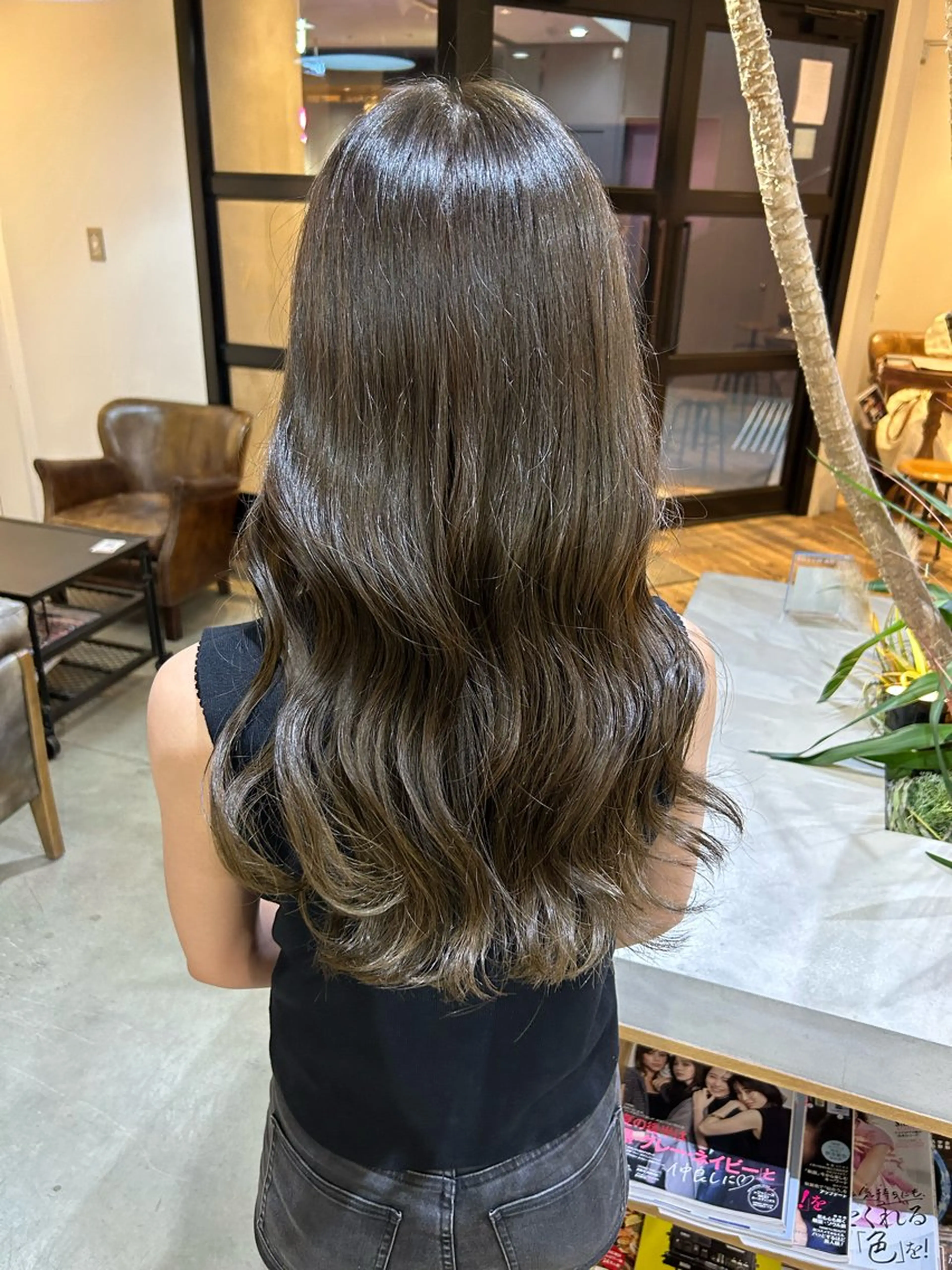 ロング カット ヘアカラー トリートメント 艶髪/髪質改善 yukaのヘアスタイル