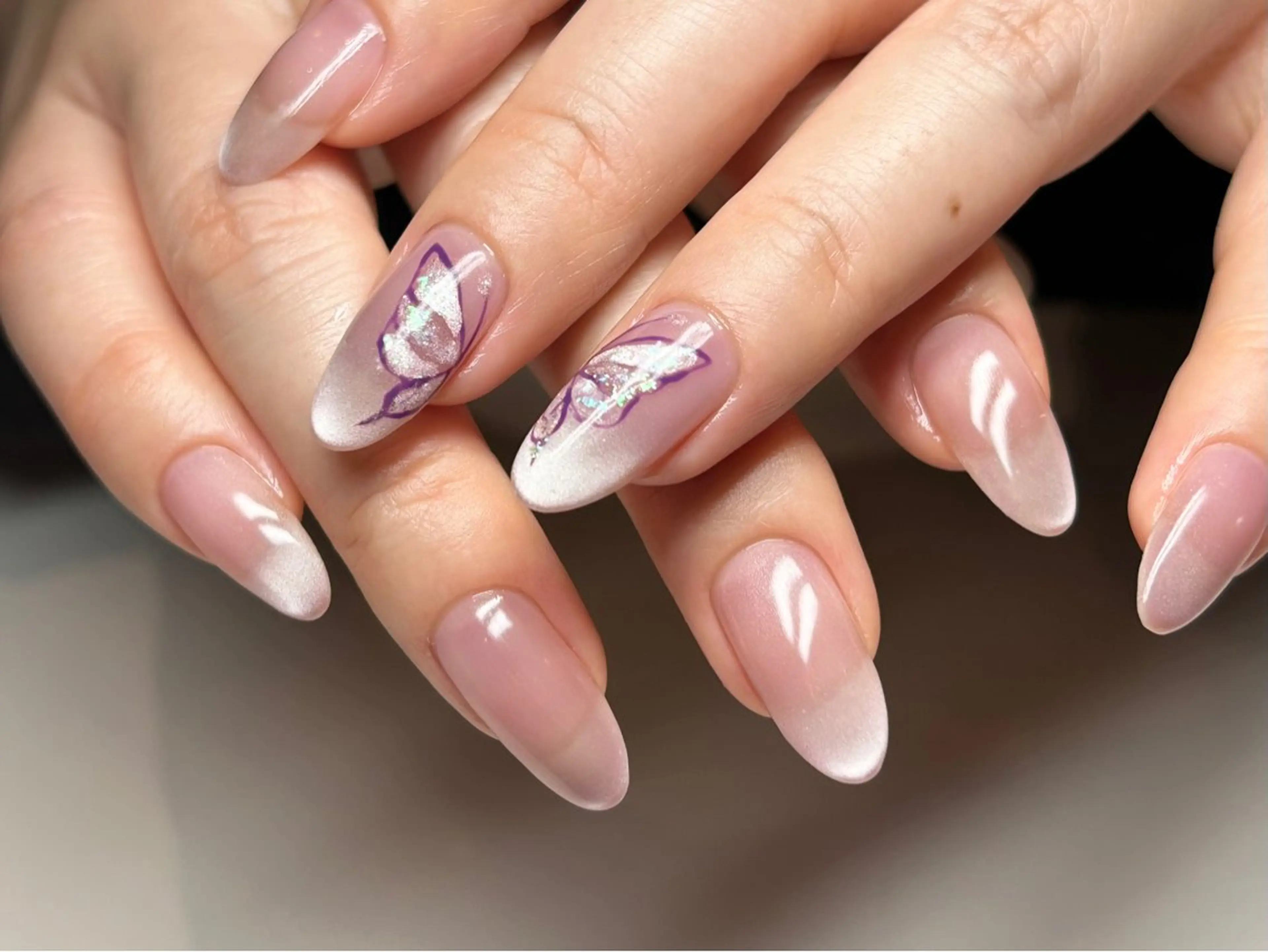 ネイル ネイルサロン カーニバルマニア 明石店所属・宇久 澪のネイルデザイン