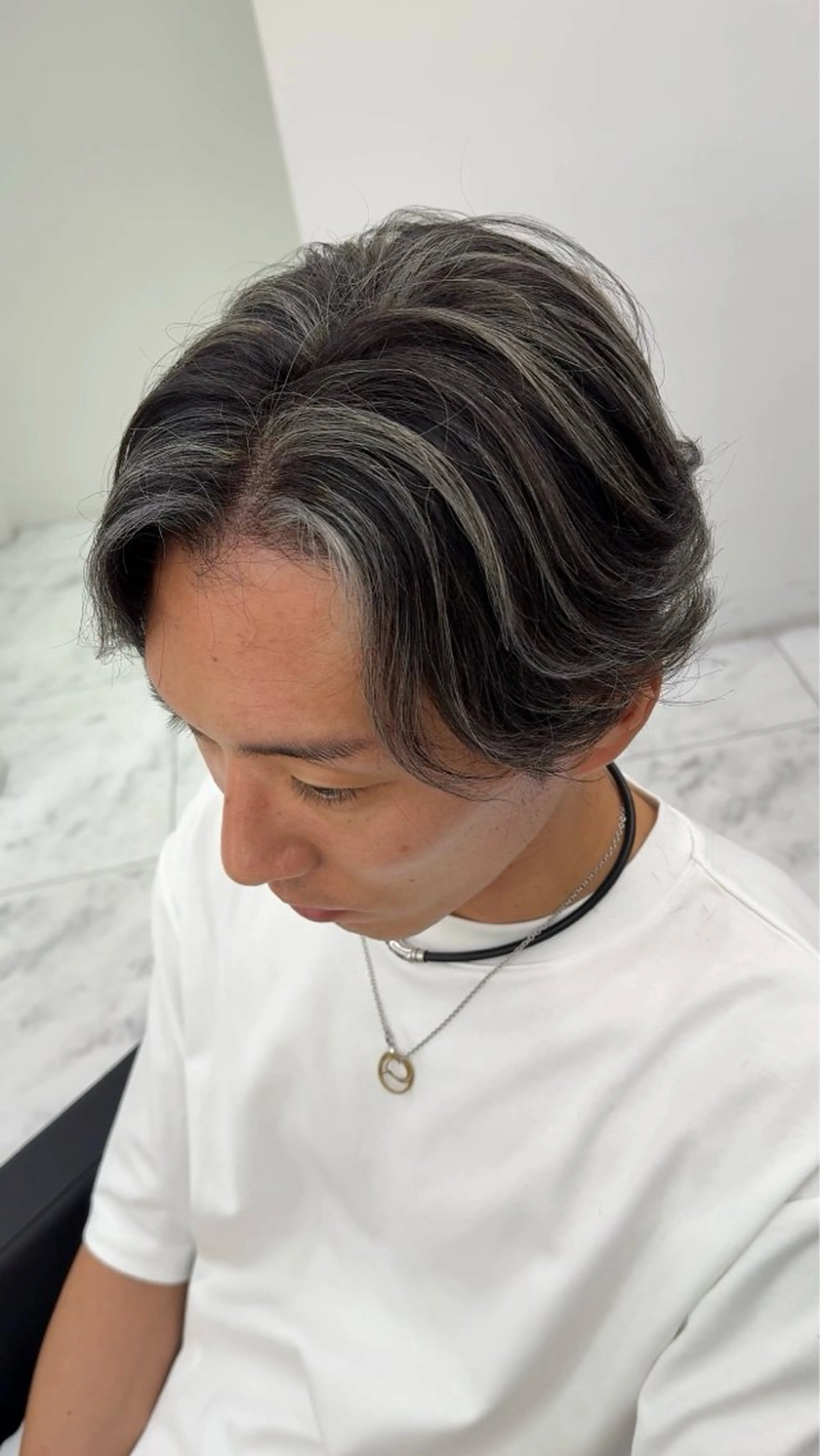 カラー メンズ カット ヘアカラー トリートメント 𝐚𝐨𝐢 メンズ ‪‪/メッシュのヘアスタイル