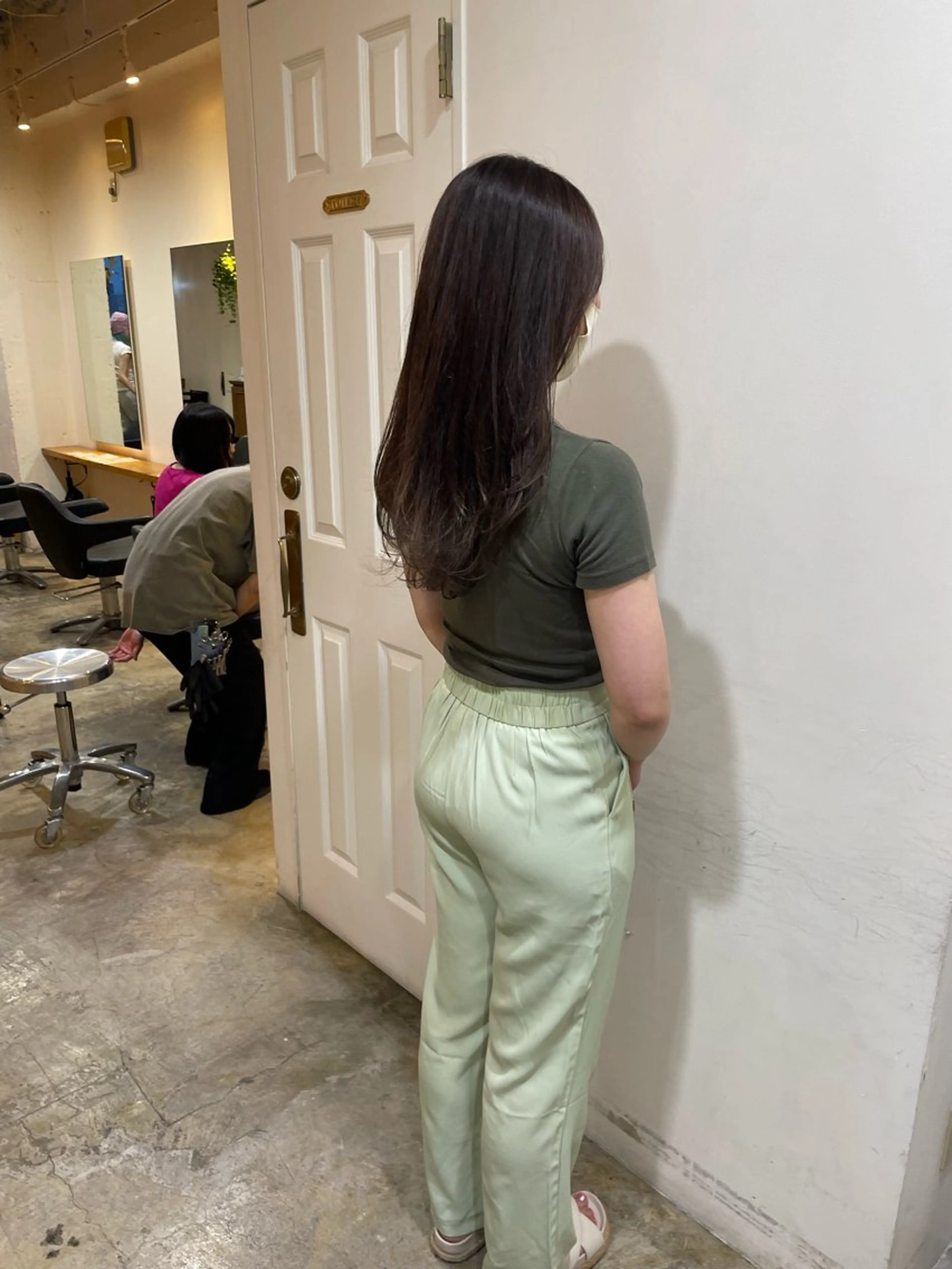 ロング カラー グラデーションカラー グレージュ カット ヘアカラー トリートメント MIOベージュカラー 柔らかいカラーのヘアスタイル