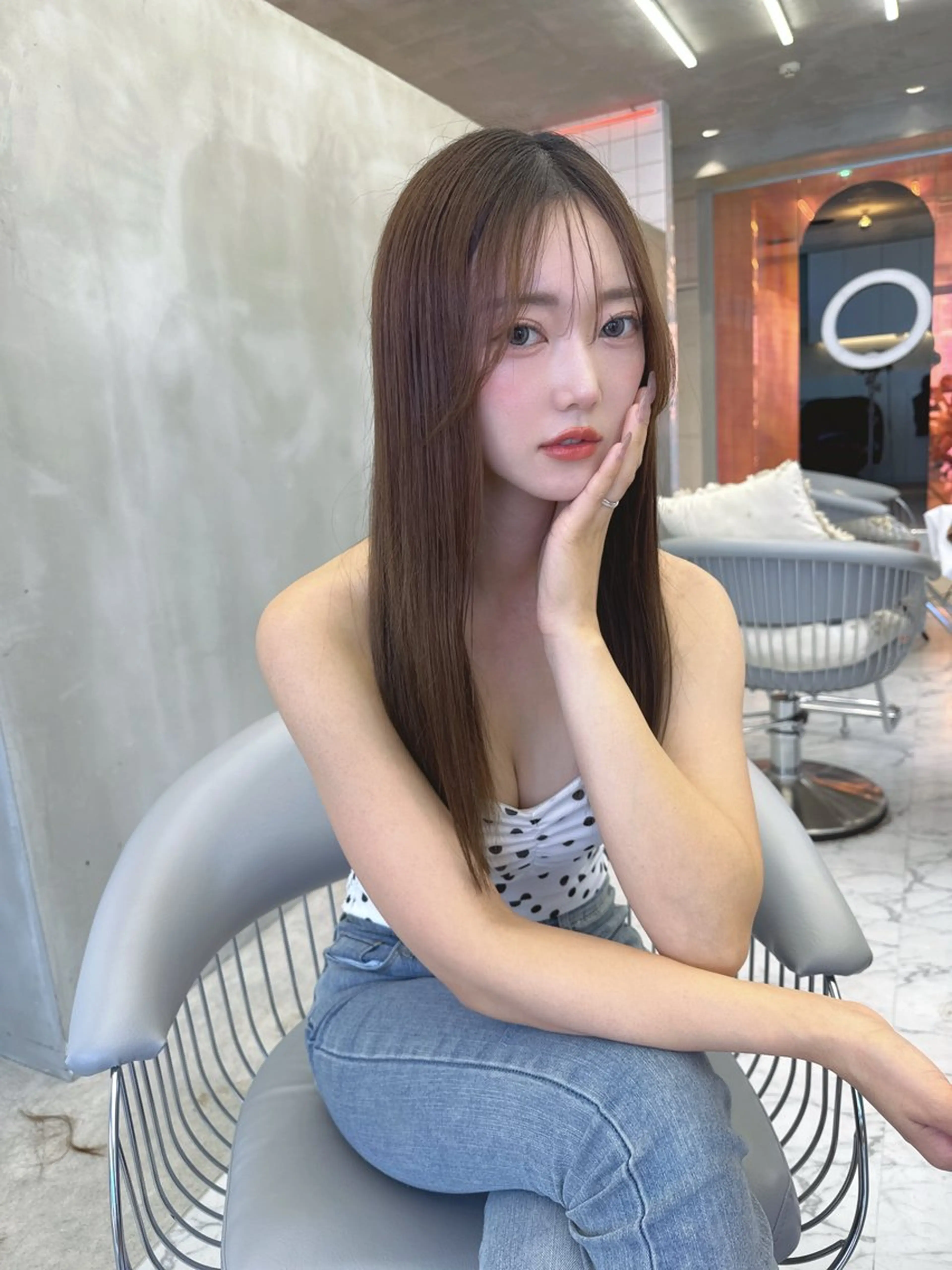 ロング 顔周りカット 髪質改善 韓国風ヘア レイヤーカット 縮毛矯正 カット 縮毛矯正 トリートメント Lond  mare 🦋ayana🦋のヘアスタイル