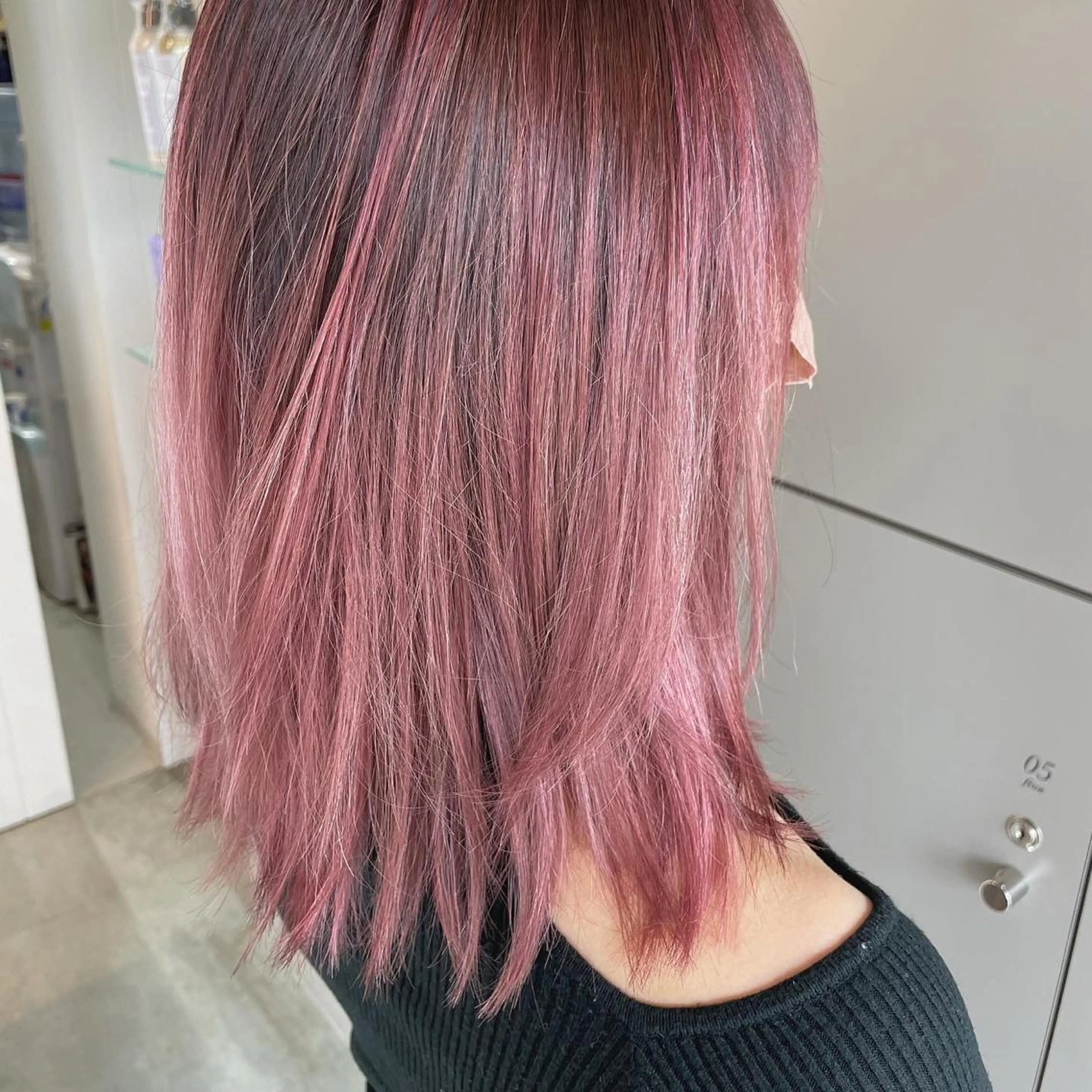 ミディアム 切りっぱなしボブ ショートボブ ミディアムパーマ ミストバング ボブ C’LD hair  produce /シールドヘア所属・モテ髪/ボブ/ショー ト/アダチフウトのヘアスタイル