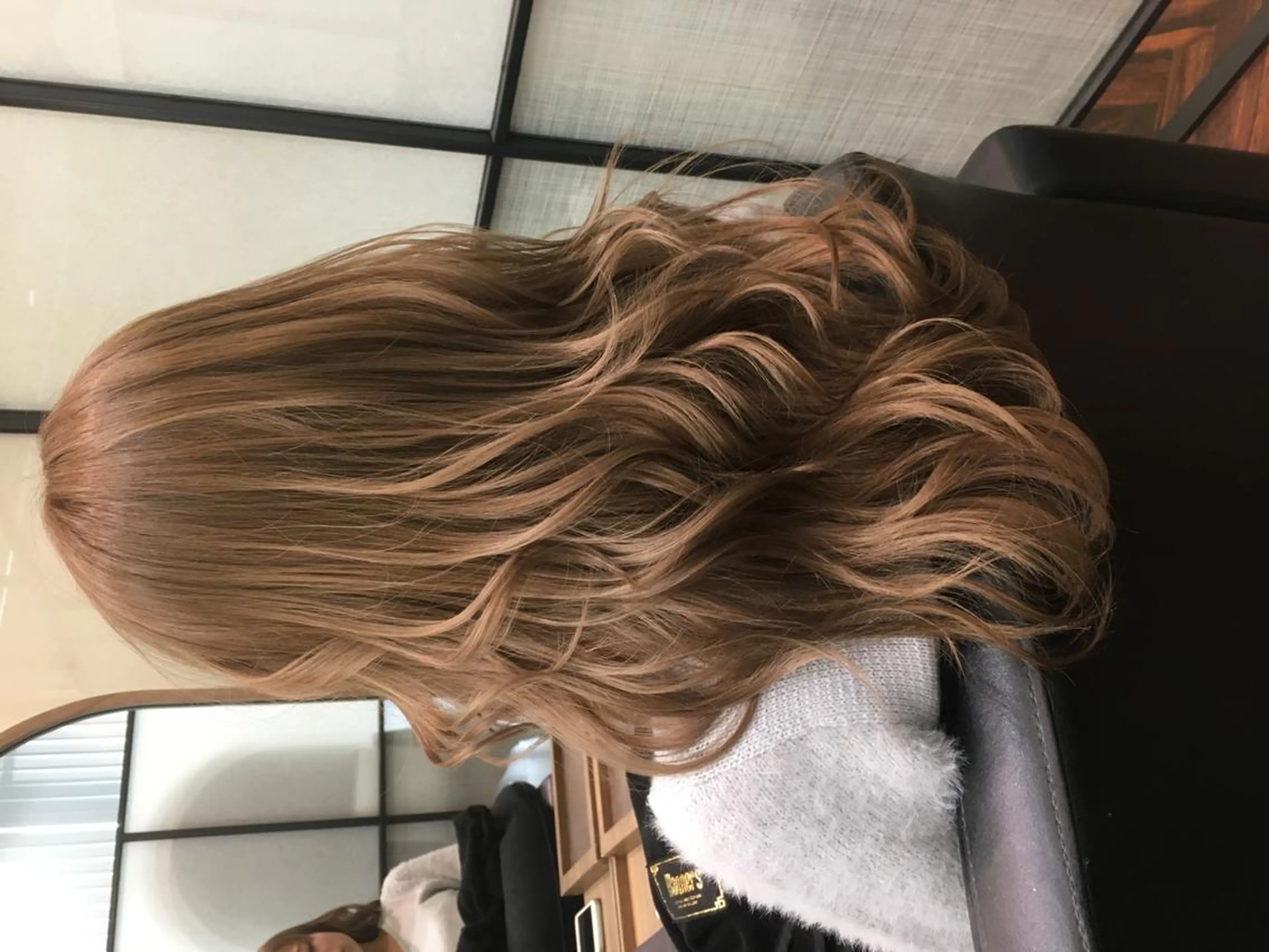 ロング カラー ベージュカラー ブリーチ ミルクティーベージュ ヘアカラー トリートメント ハイトーン得意😍 FORのヘアスタイル