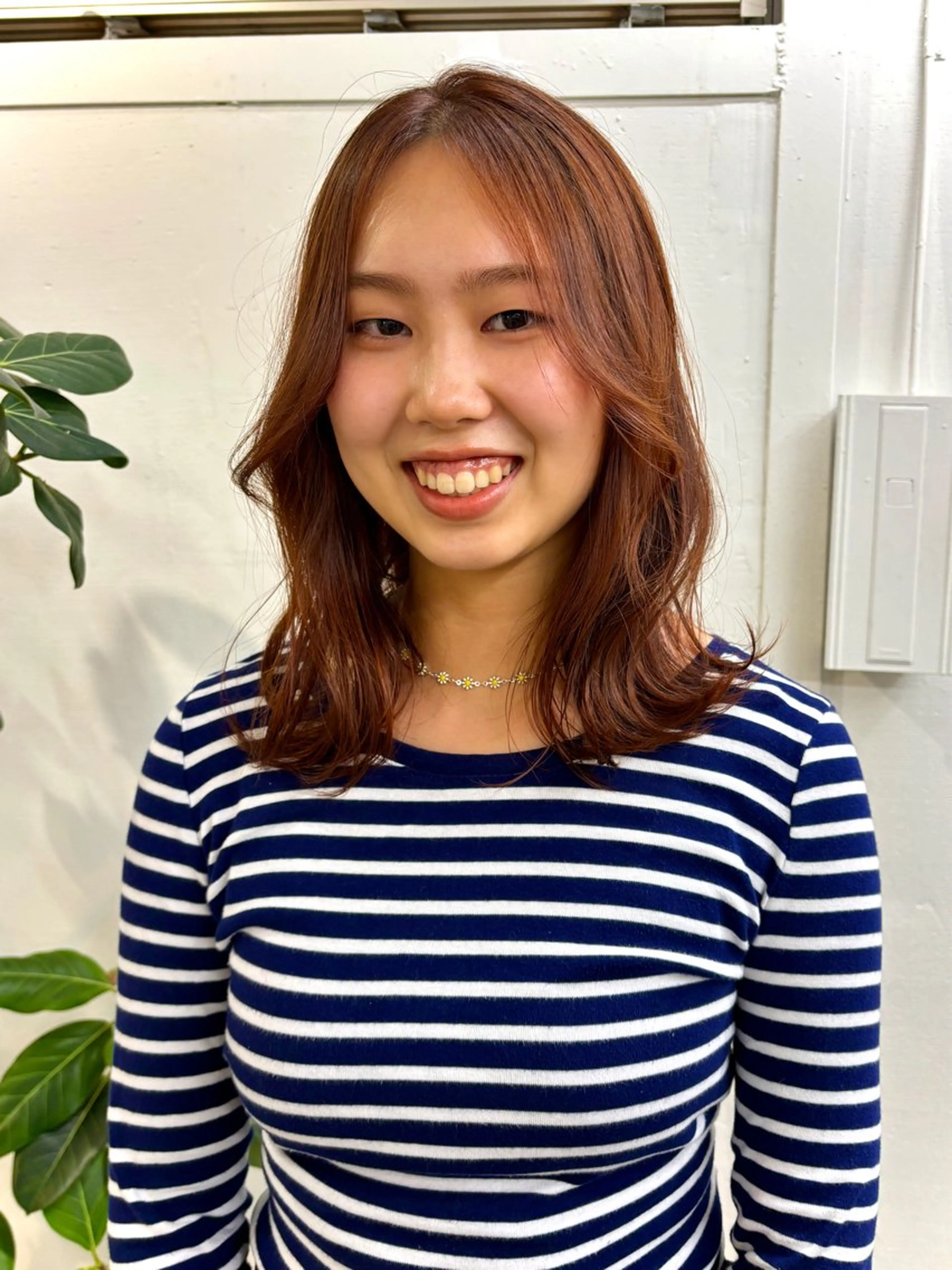 セミロング カラー ブリーチ ブラウンカラー カシス 透明感カラー ラベンダーカラー ヘアカラー 暖色カラー/天神/ ヘイマサクラのヘアスタイル