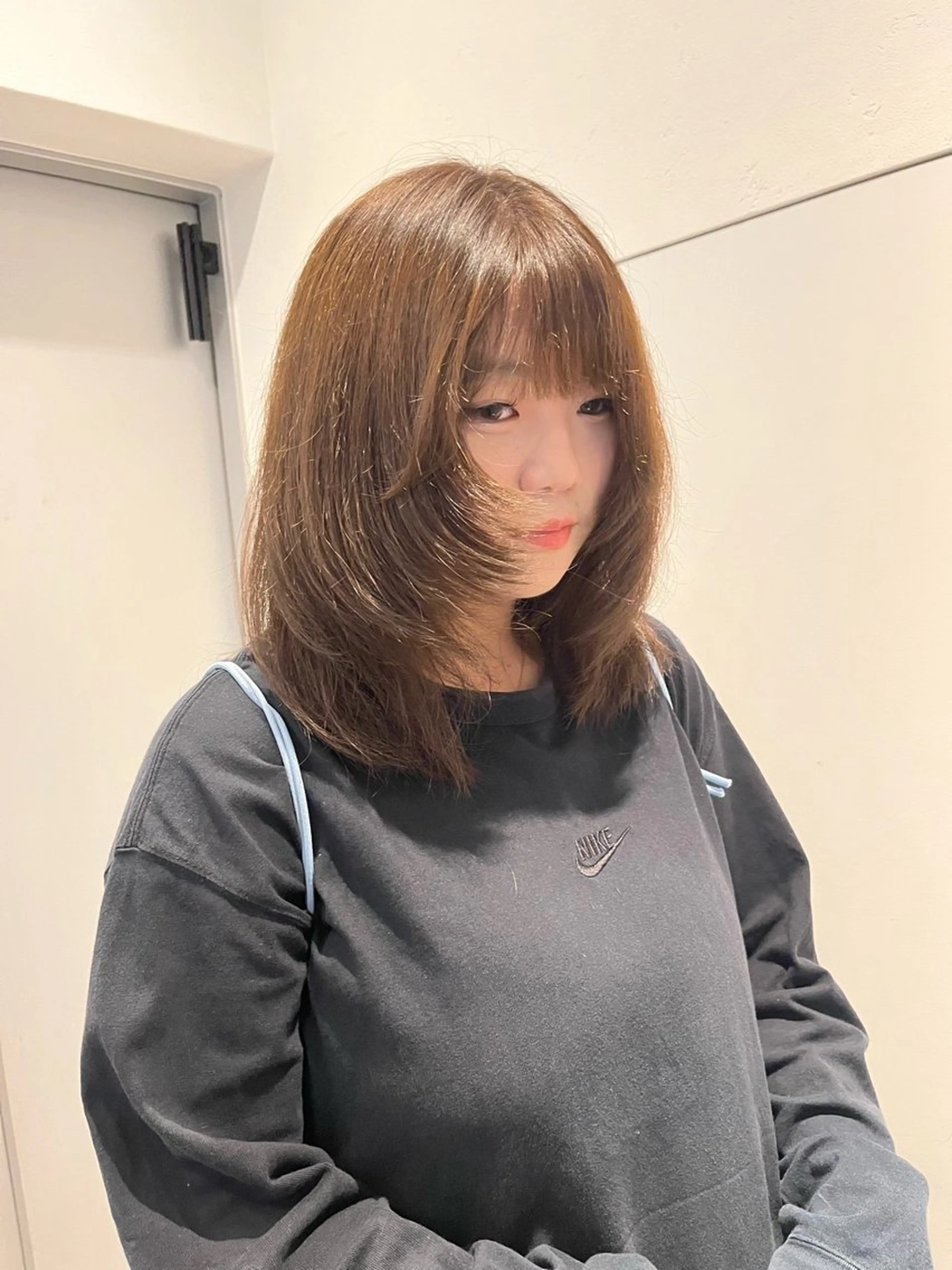 セミロング ハイレイヤー レイヤーカット カット ヘアカラー トリートメント ヘアセット ラフィスヘアードープ所属・レイヤーと透明感の アユカ 髪質改善のヘアスタイル