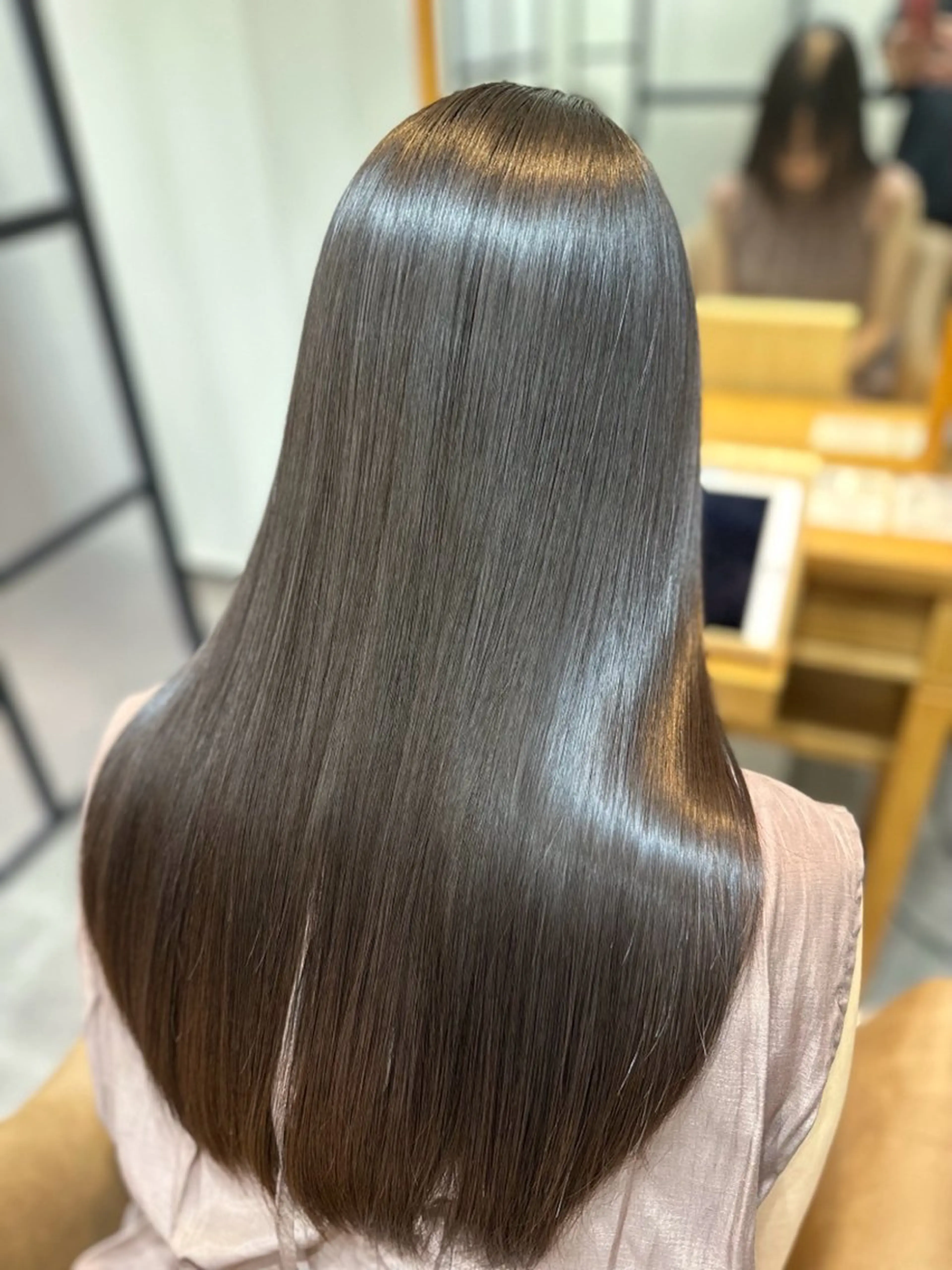 超高濃度水素ケアストレート+カラー＋トリートメントの写真