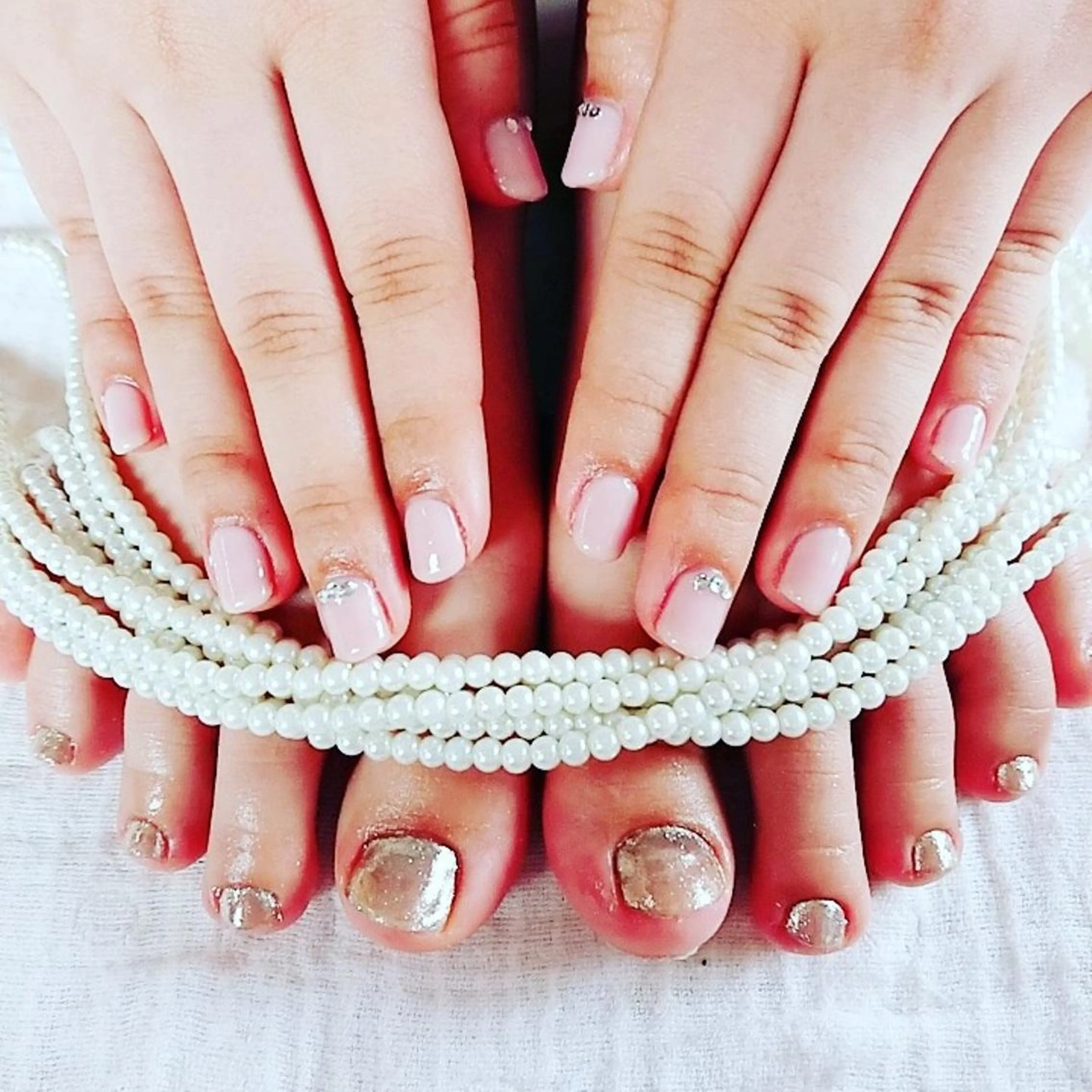 ネイル フットネイル ワンカラーネイル ストーンネイル ハンドネイル MANA MANAのネイルデザイン