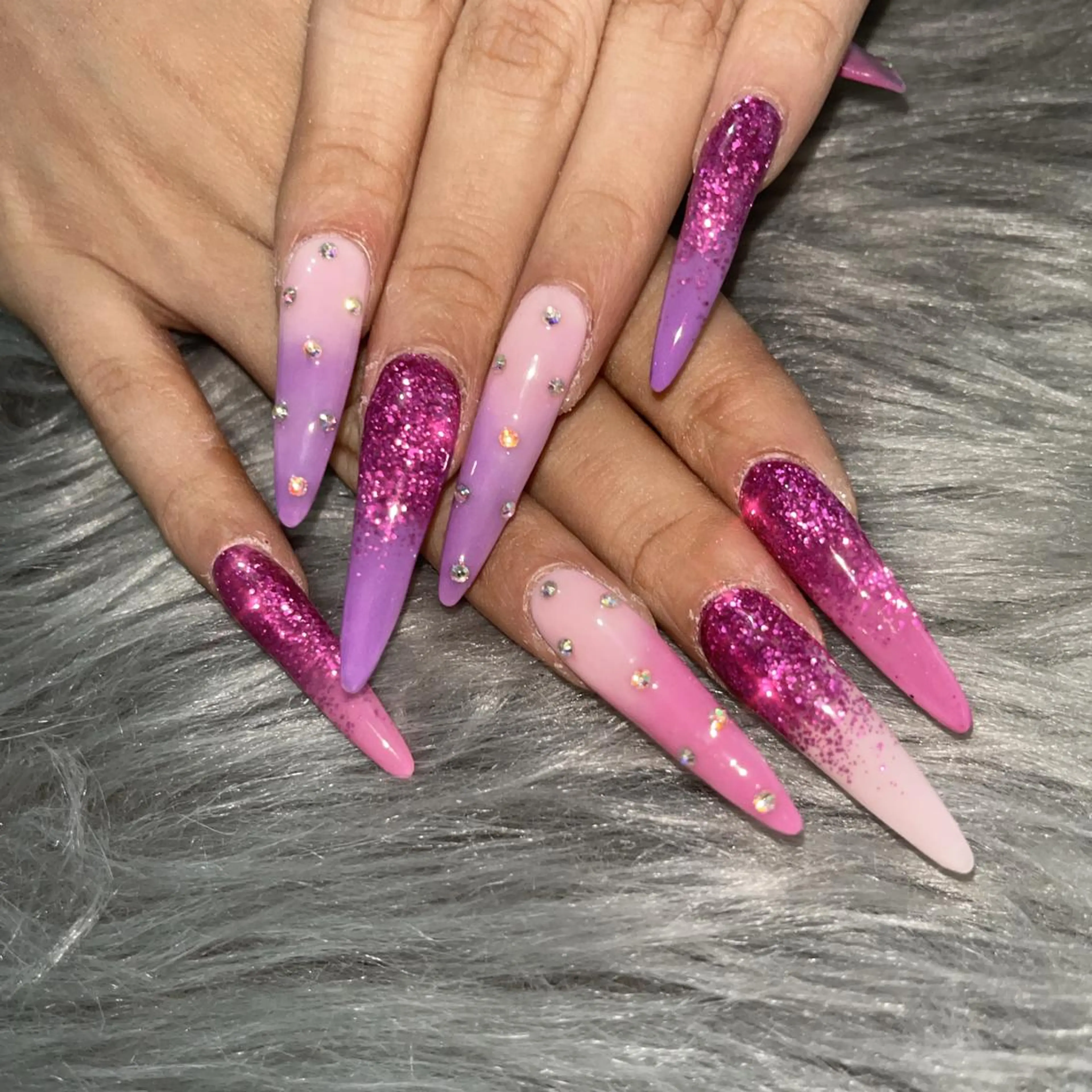 ロング ネイル ロング ロングネイル yukina nailのネイルデザイン