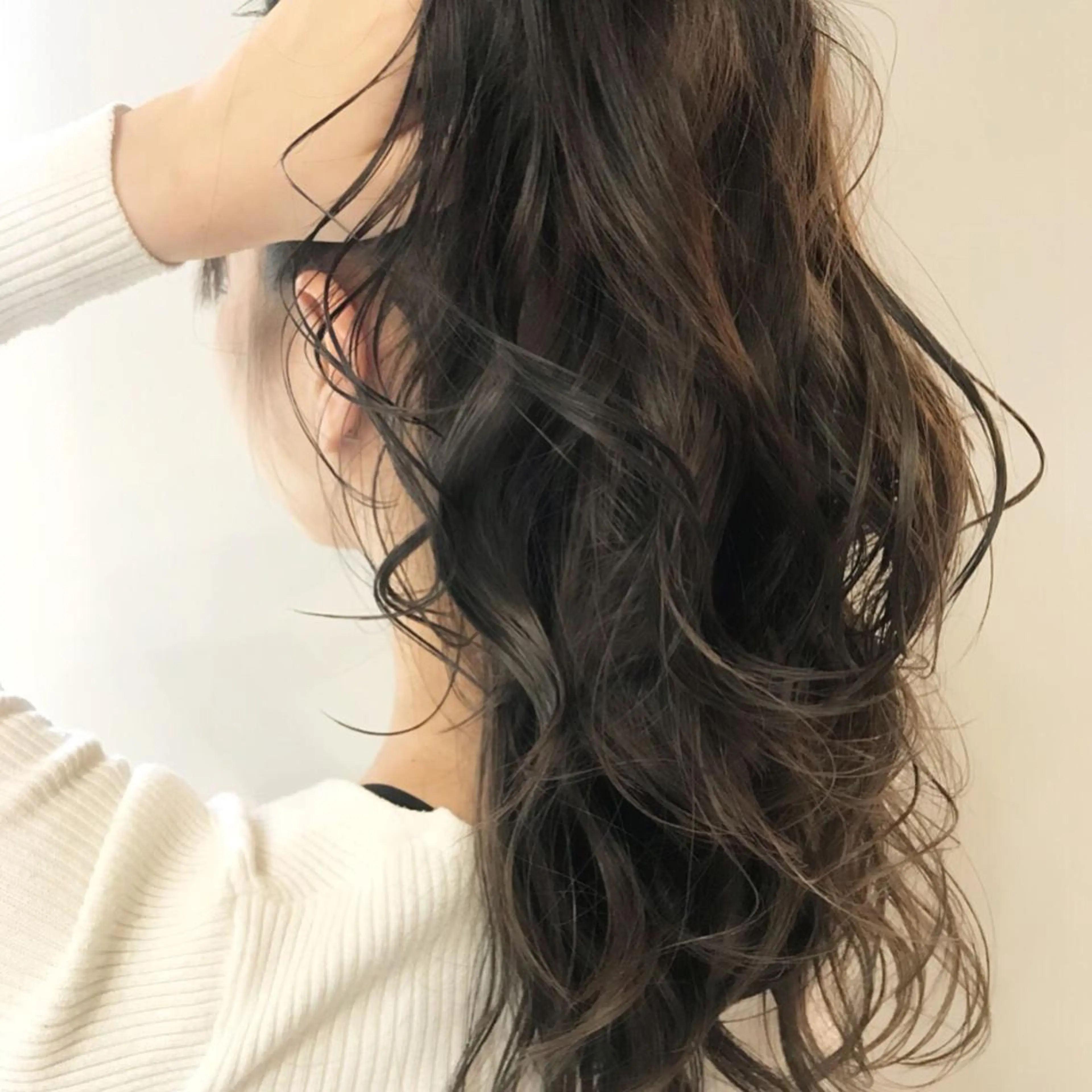 ロング カラー ✨ハイトーン✨透明感 ✨生神　優季のヘアスタイル