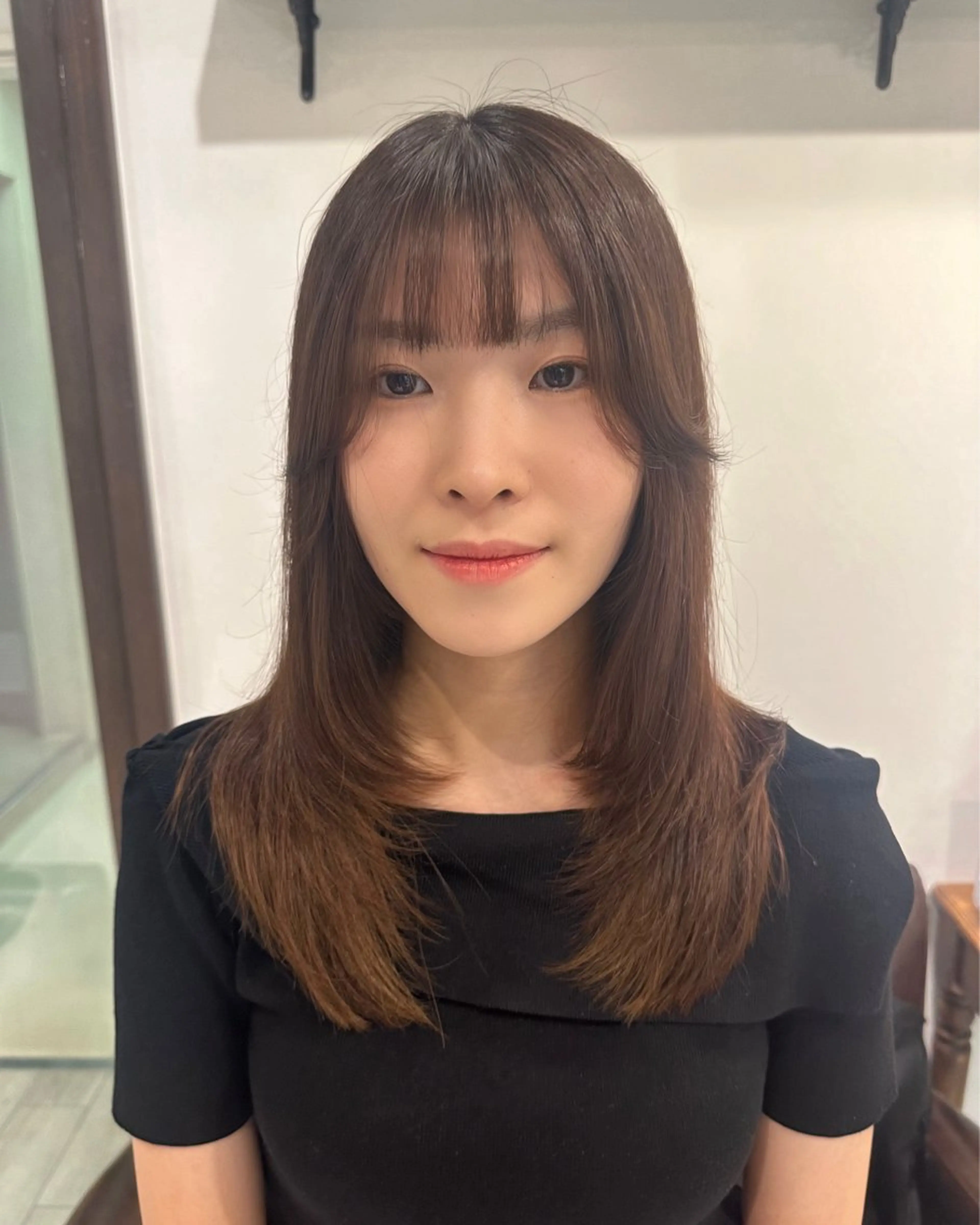 セミロング くびれヘア 顔周りカット 韓国風ヘア レイヤーカット tiravento 南船場店所属・nana 韓国スタイル🇰🇷のマツエク・マツパデザイン