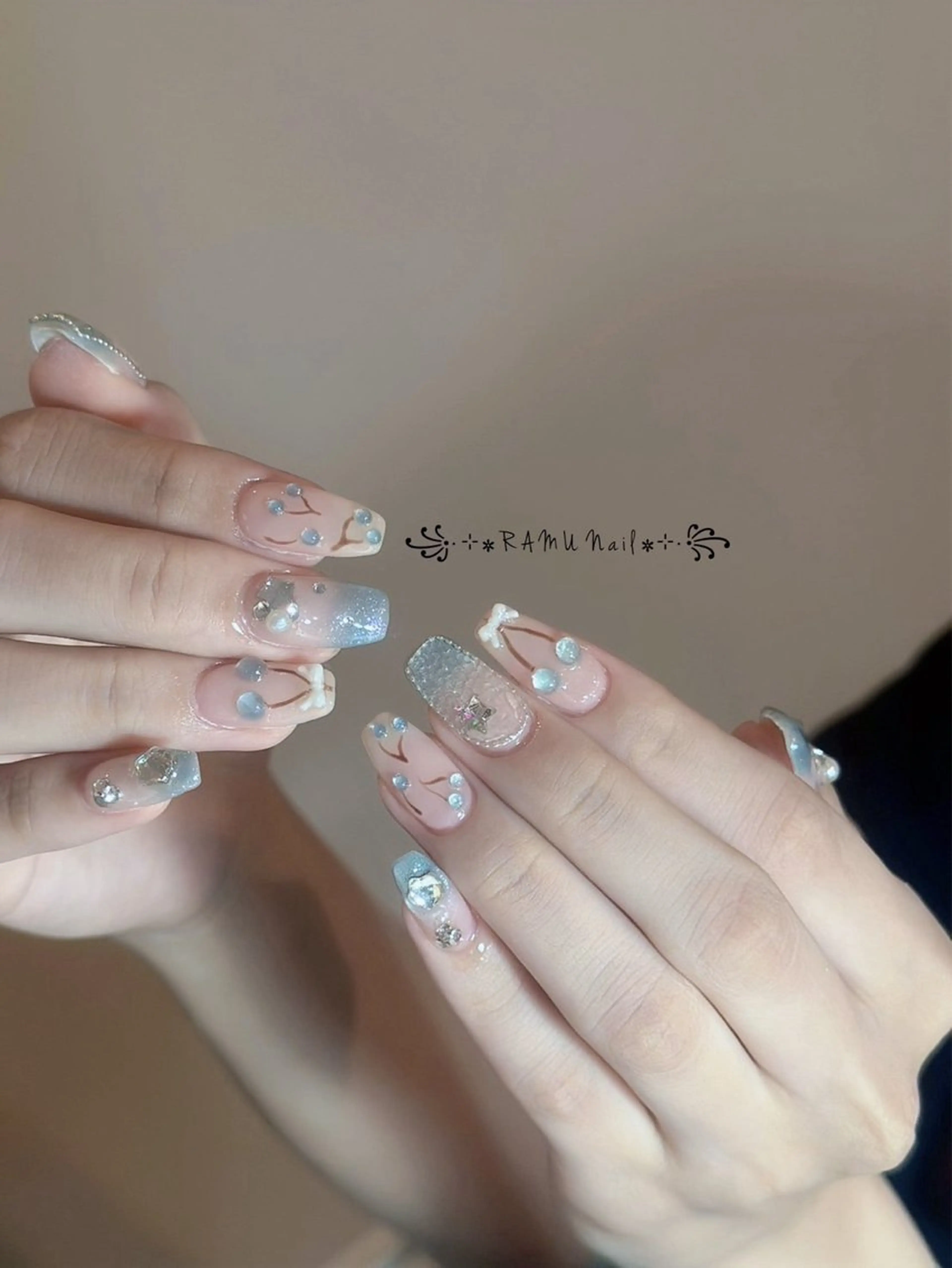 ネイル キラキラネイル マグネットネイル ミラーネイル ピンク 夏ネイル ハンドネイル RAMU Nail 恵比寿店のネイルデザイン