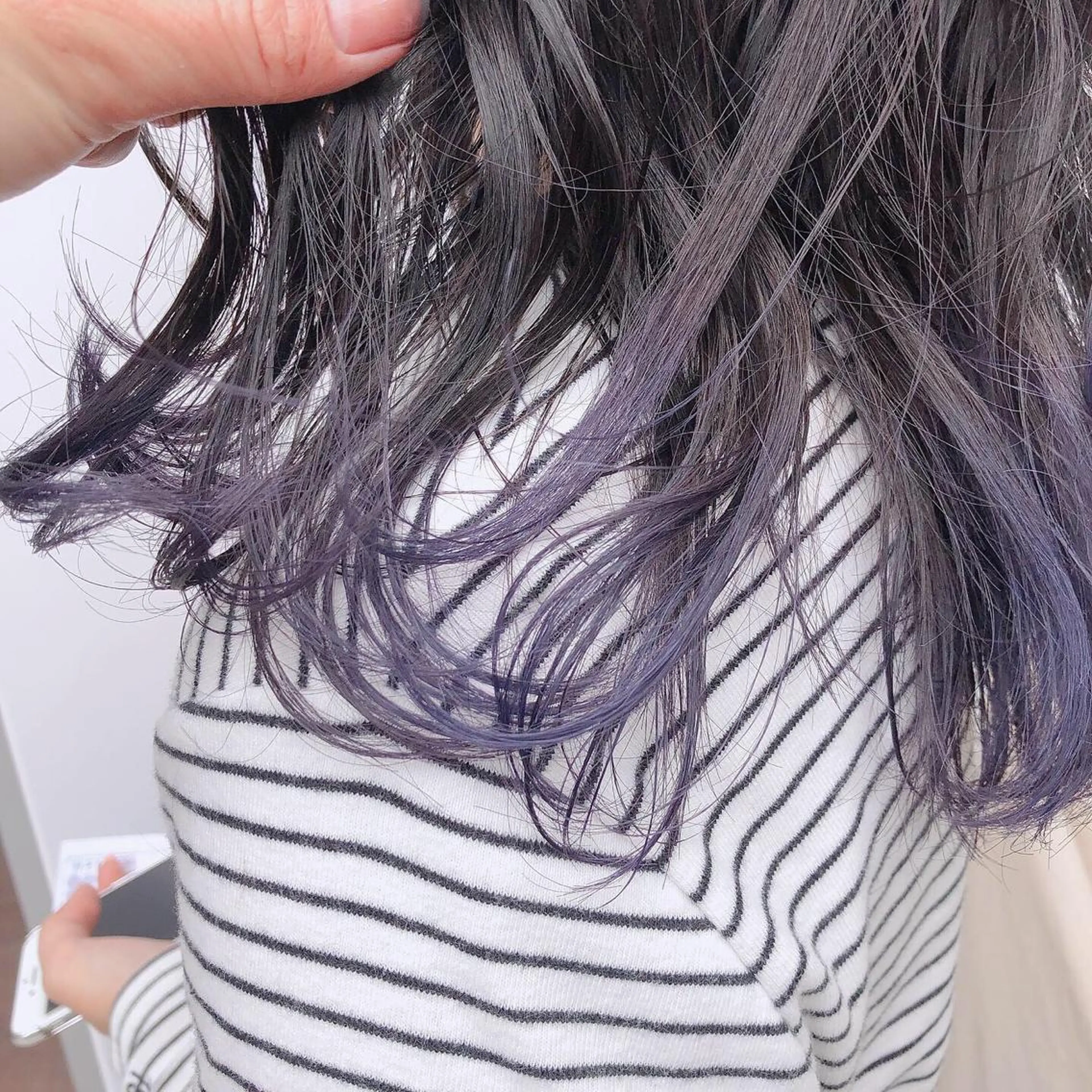 ミディアム カラー ブルーカラー ブルーラベンダー ラベンダーカラー 古屋 花織のヘアスタイル