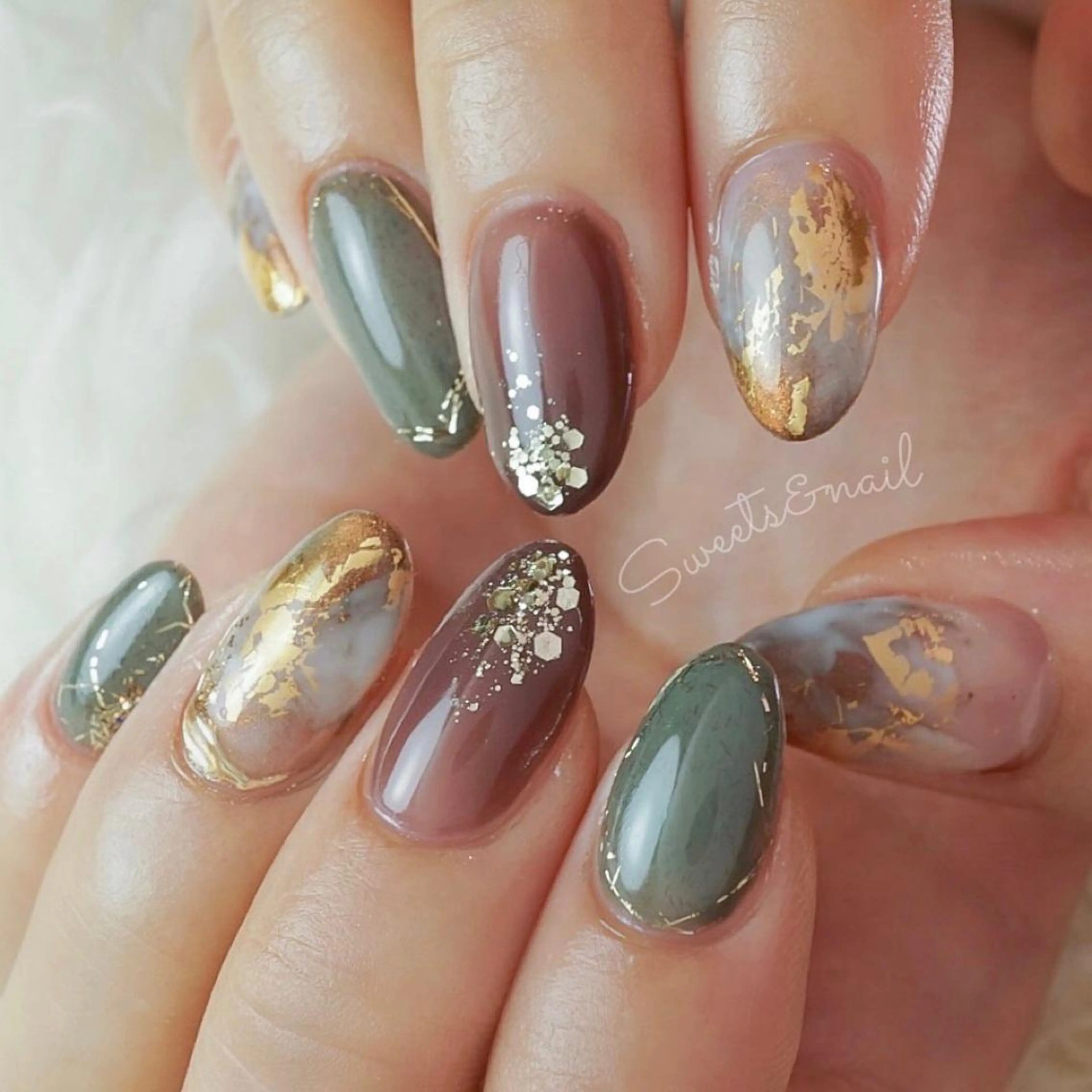 ネイル グリーン ニュアンスネイル Sweets &nailのネイルデザイン