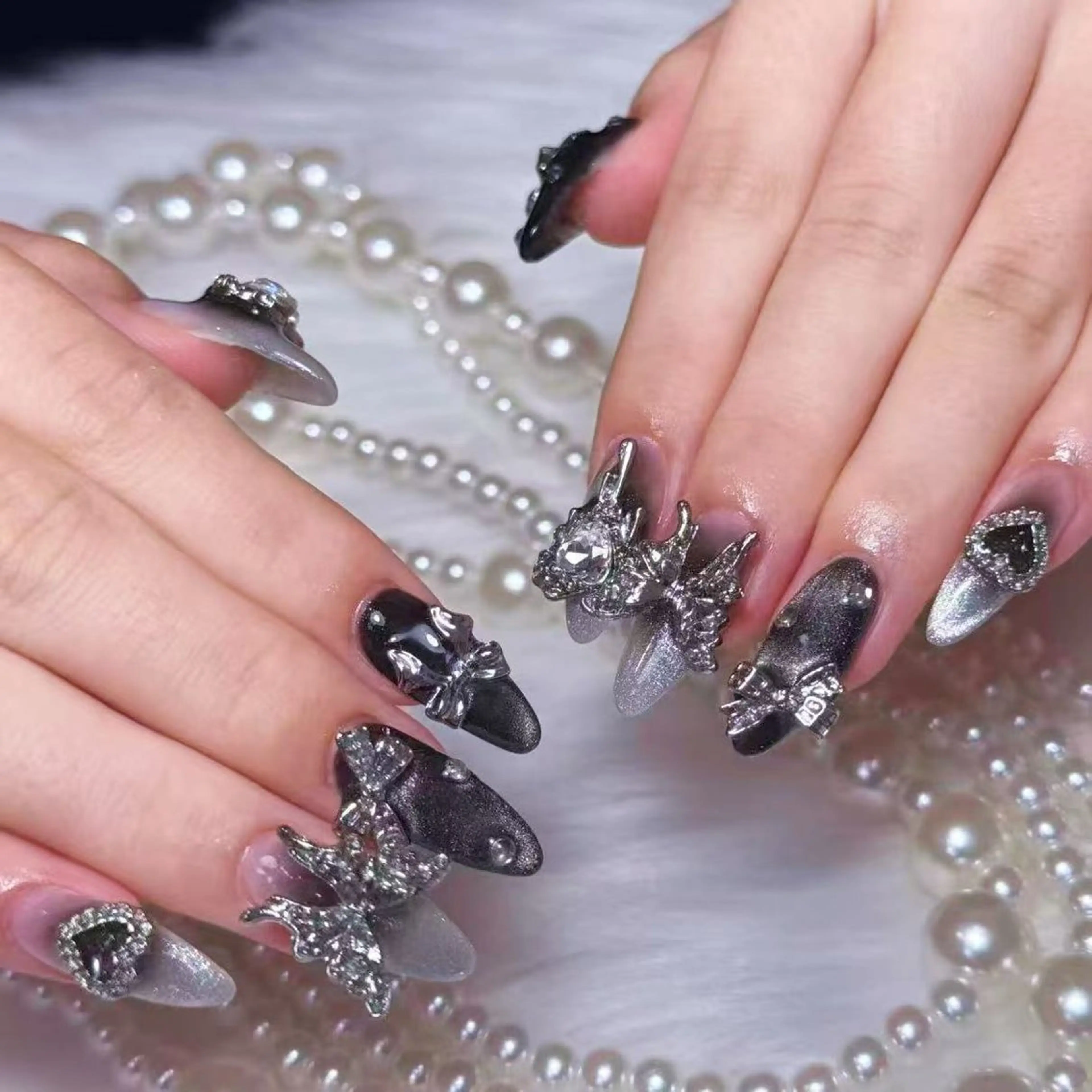 12月⭐オフ無料⭐ 🫧スカルプ長さだし⭐️持ち込みデザイン⭐️アート1️⃣0️⃣本の写真