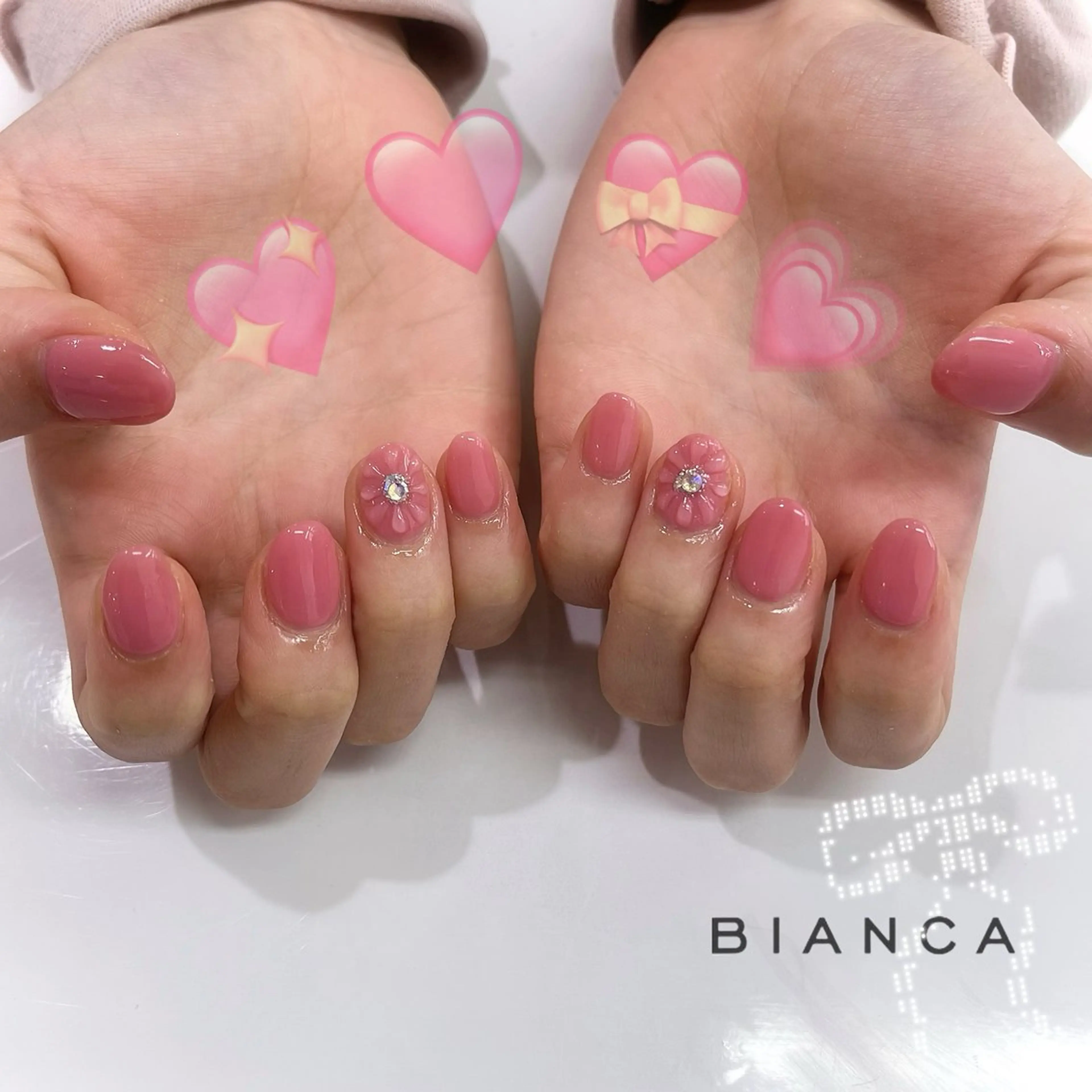 ネイル ハンドネイル Bianca 横関 野々香.｡.:*☆のネイルデザイン