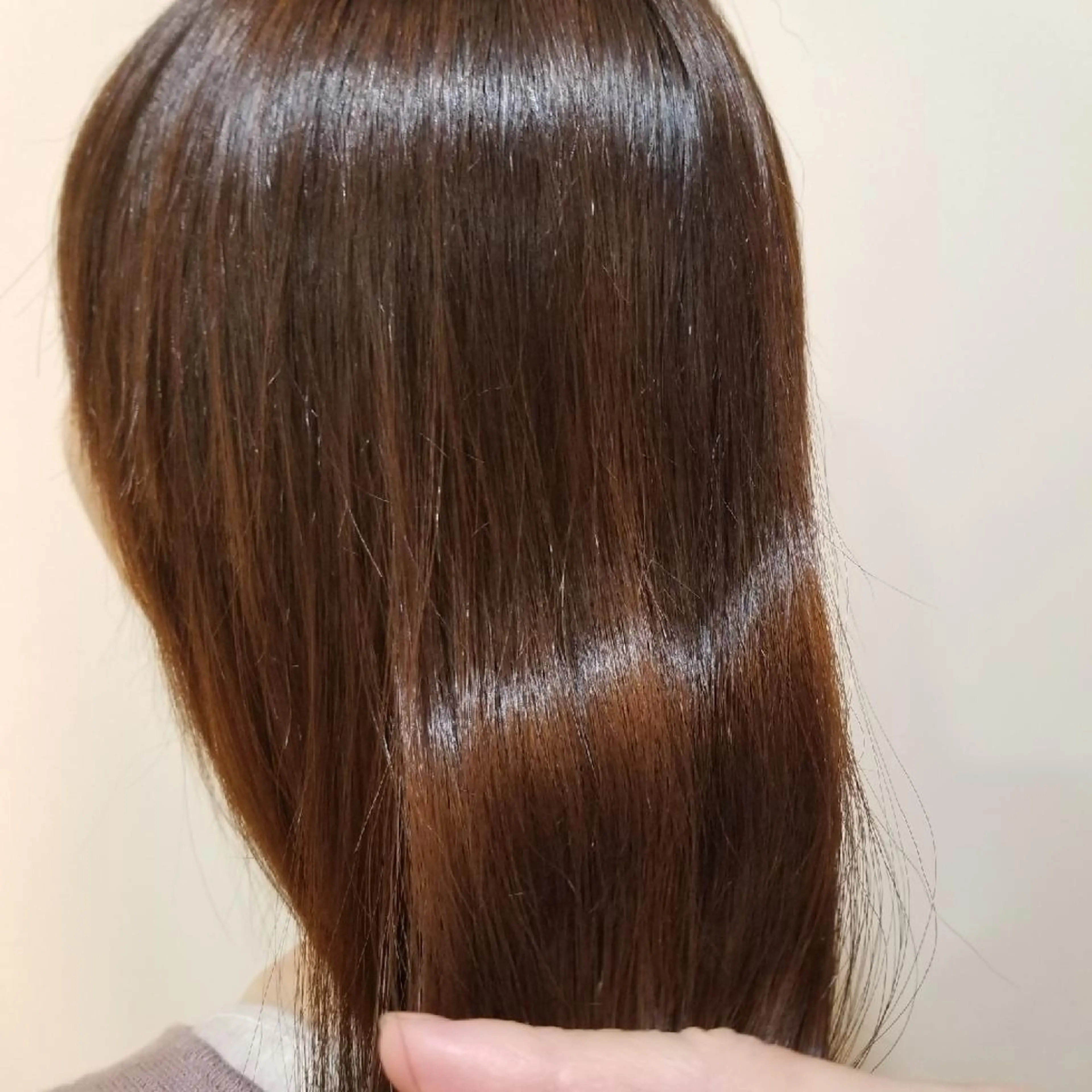 ミディアム salowin渋谷kitaya park前所属・RIKA韓国ヘア/く びれヘア/上品カラーのヘアスタイル