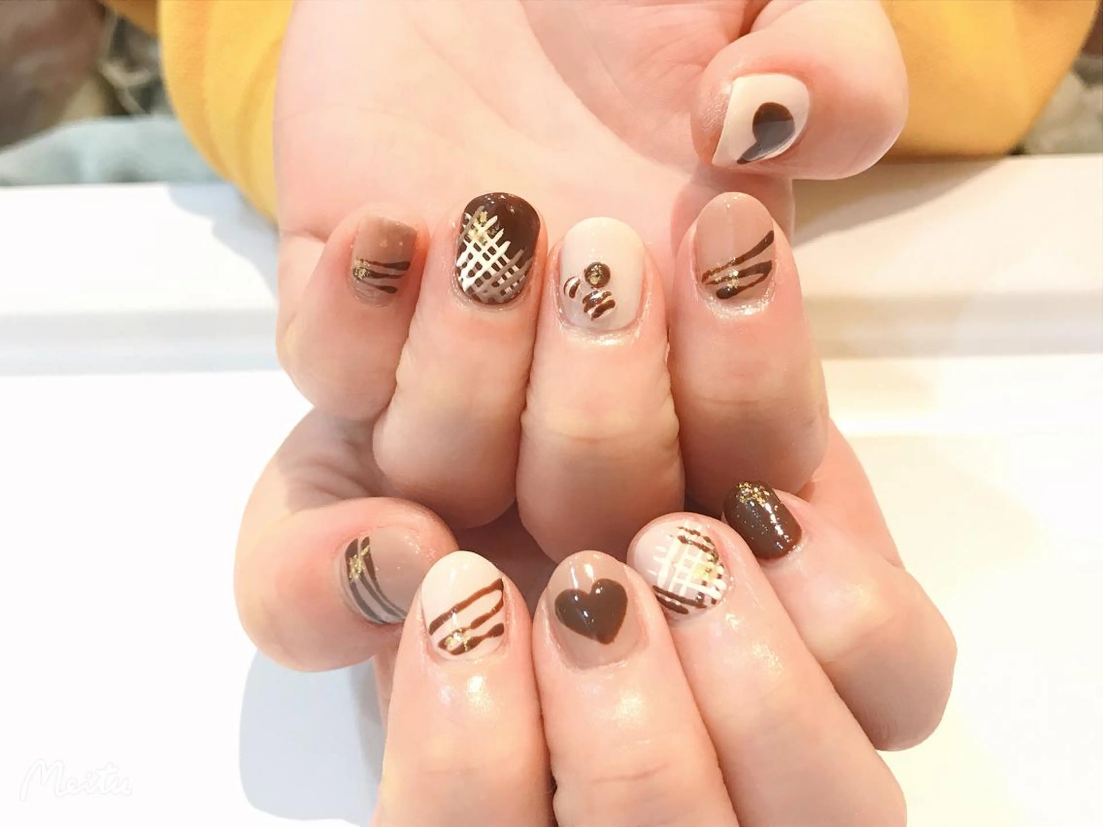 ネイル バレンタイン SINCERELY シンシアリー🌈のネイルデザイン