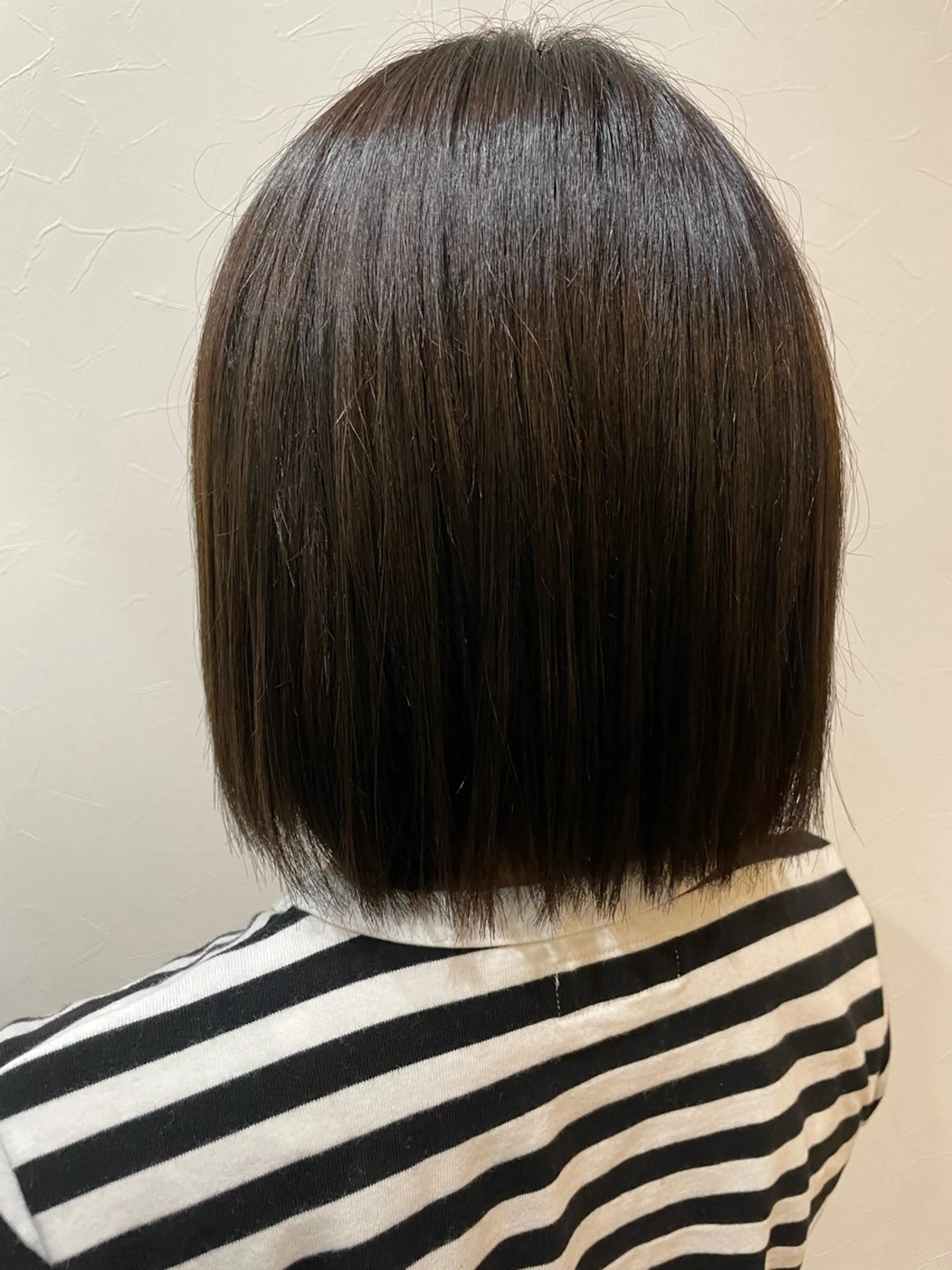 ショート カラー ブリーチ ブラウンカラー ブリーチなしカラー 伊藤 舞実のヘアスタイル