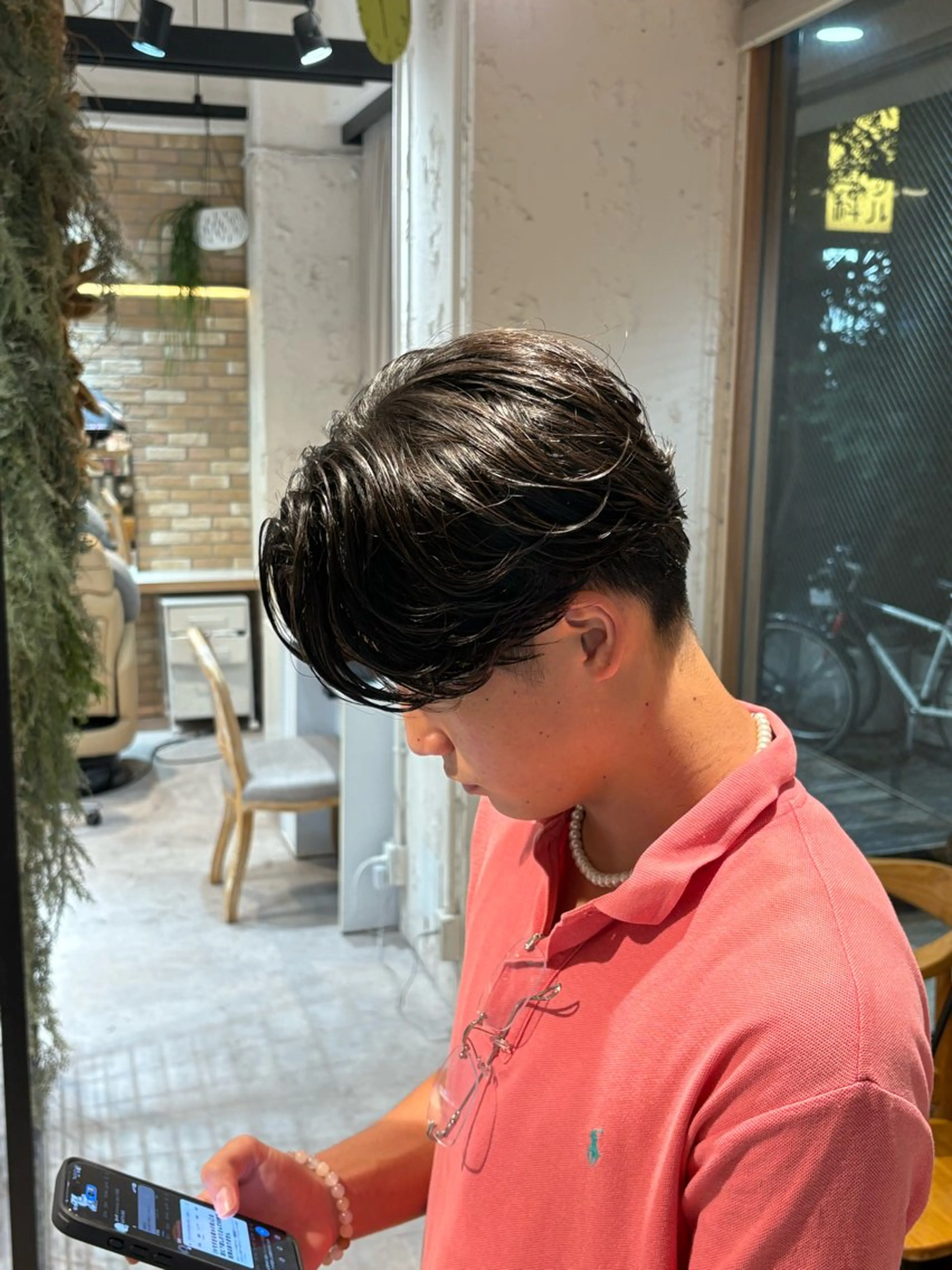 ショート パーマ メンズ センターパート メンズパーマ ニュアンスパーマ カット パーマ ハイトーン/レイヤー /メンズパーマのヘアスタイル