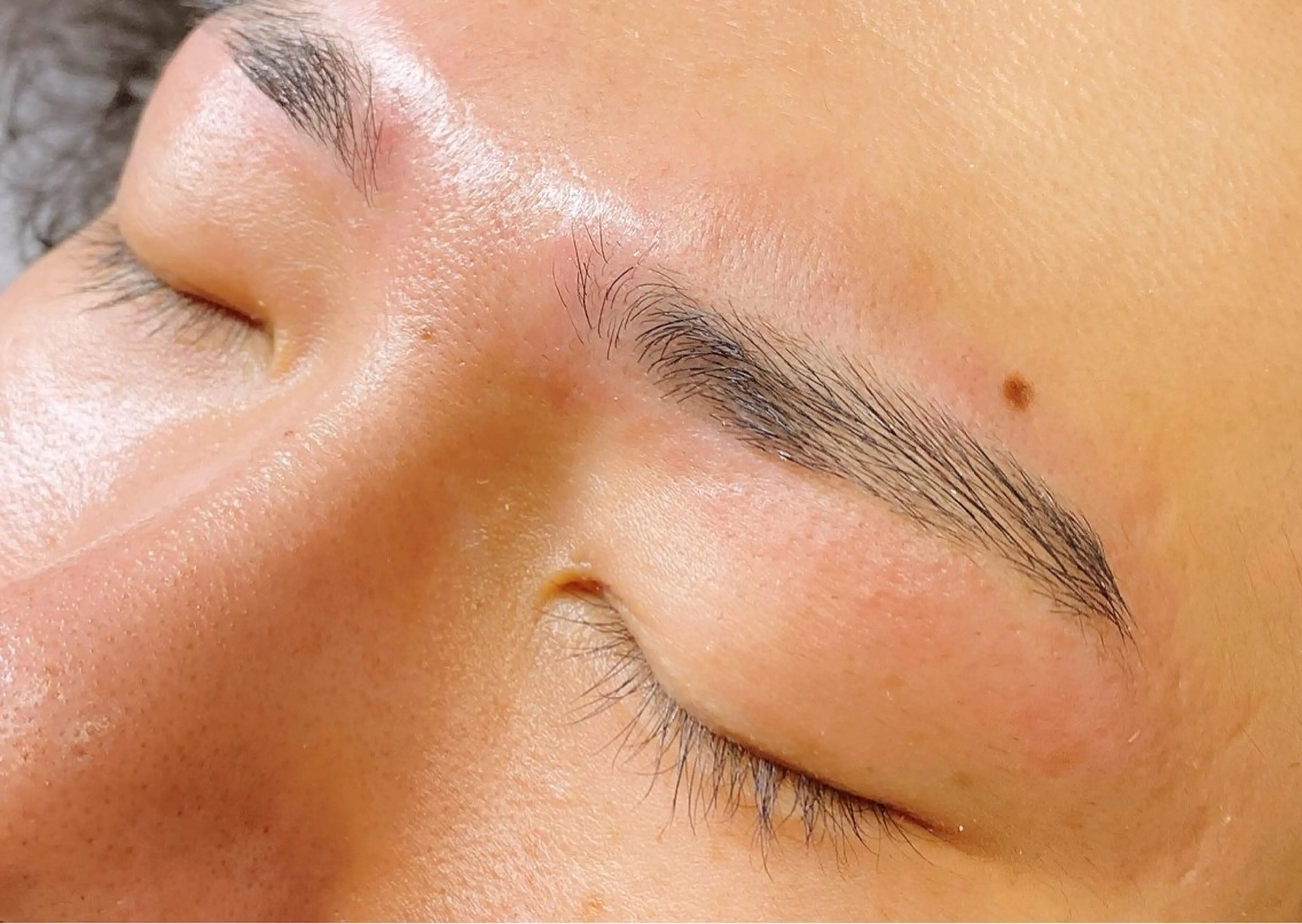メンズ アイブロウ ハリウッドブロウリフト Eye Salon RiRe新小岩店所属・まつ毛パーマ専門& men's眉⭐︎aiの眉毛・アイブロウイメージ