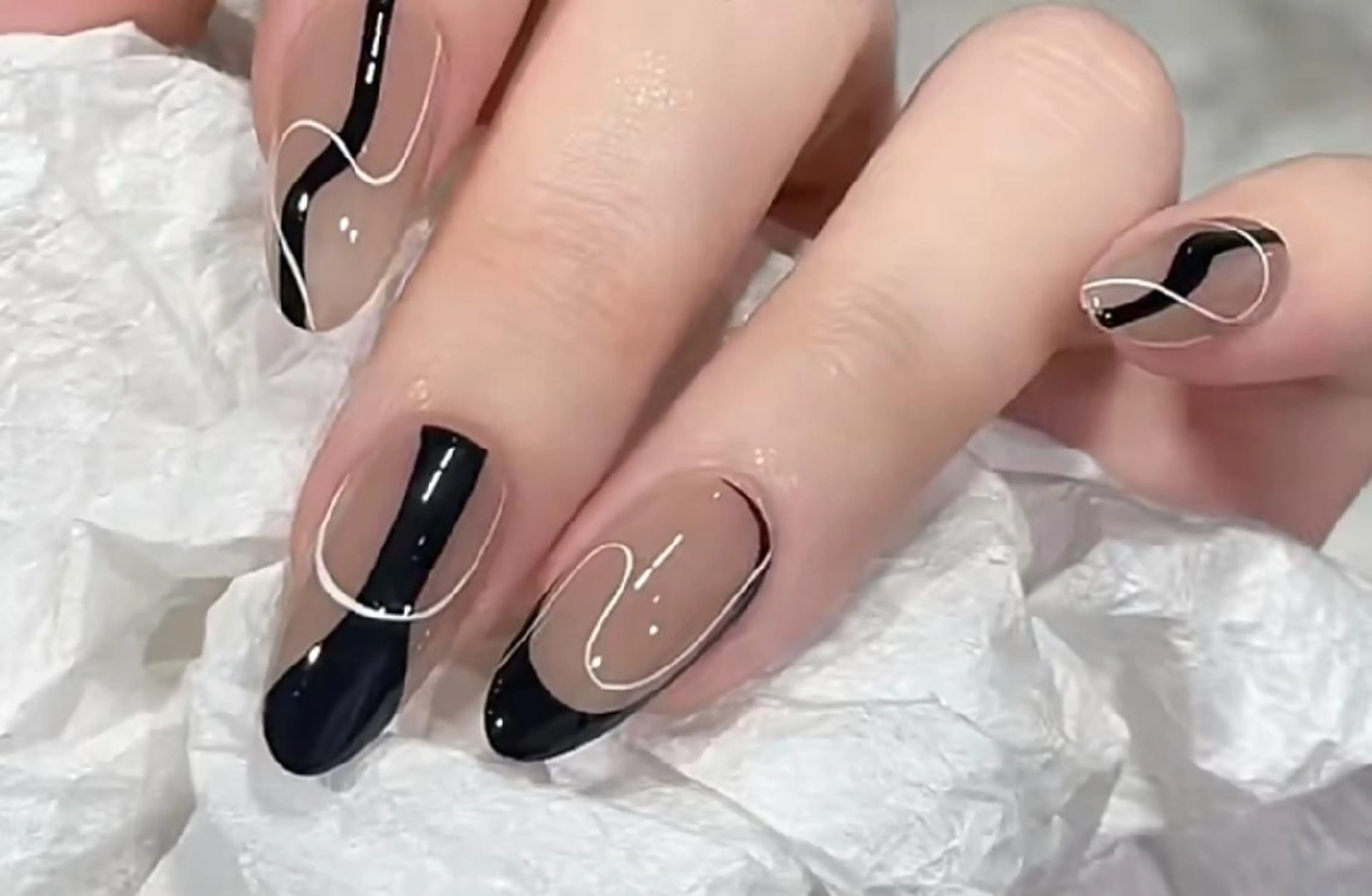 ネイル Theone栄店 松田のネイルデザイン