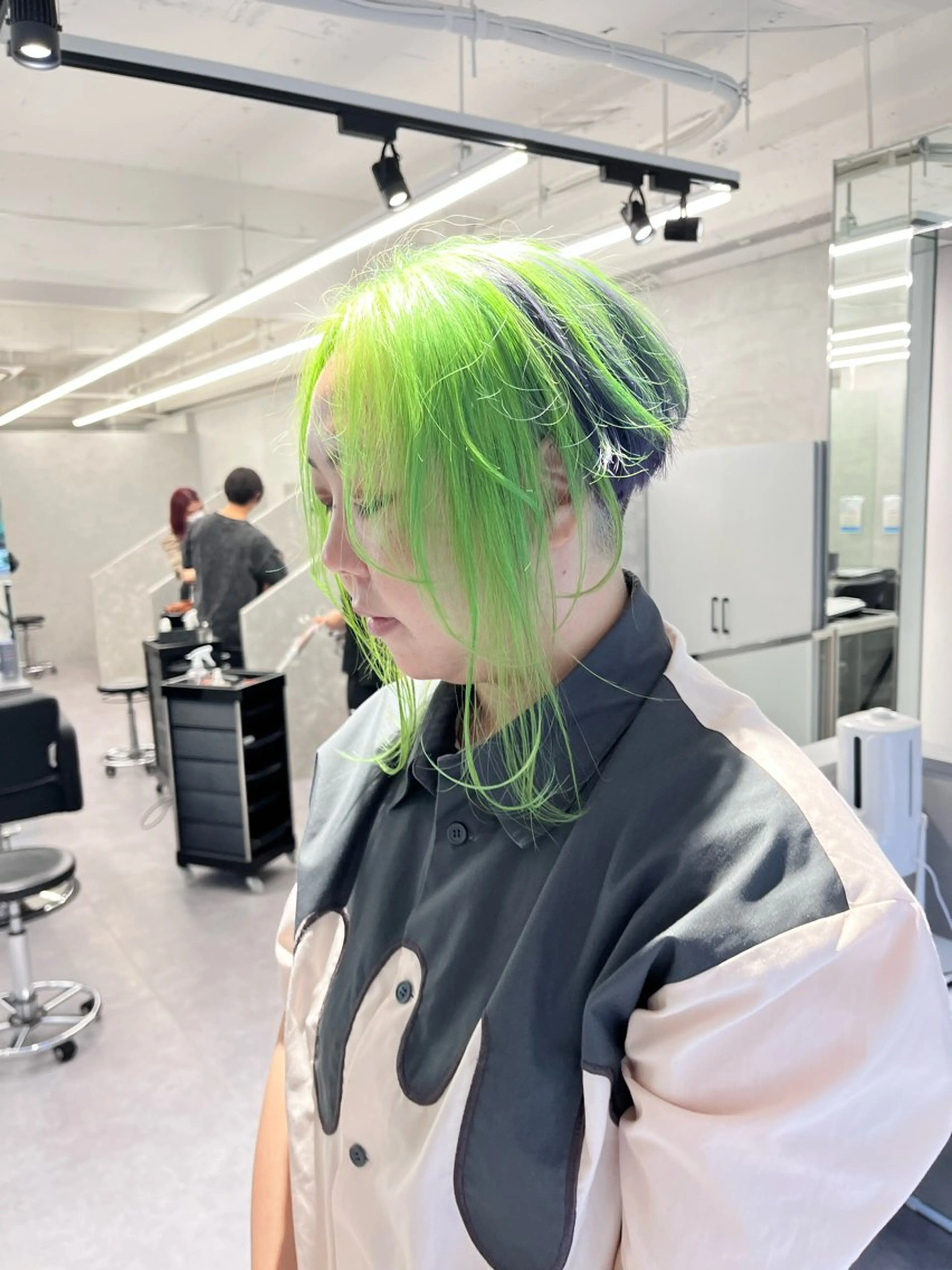 ショート カラー 前下がりボブ デザインカラー ダブルカラー ハイトーンカラー インナーカラー デザインカラー 小西勇次のヘアスタイル