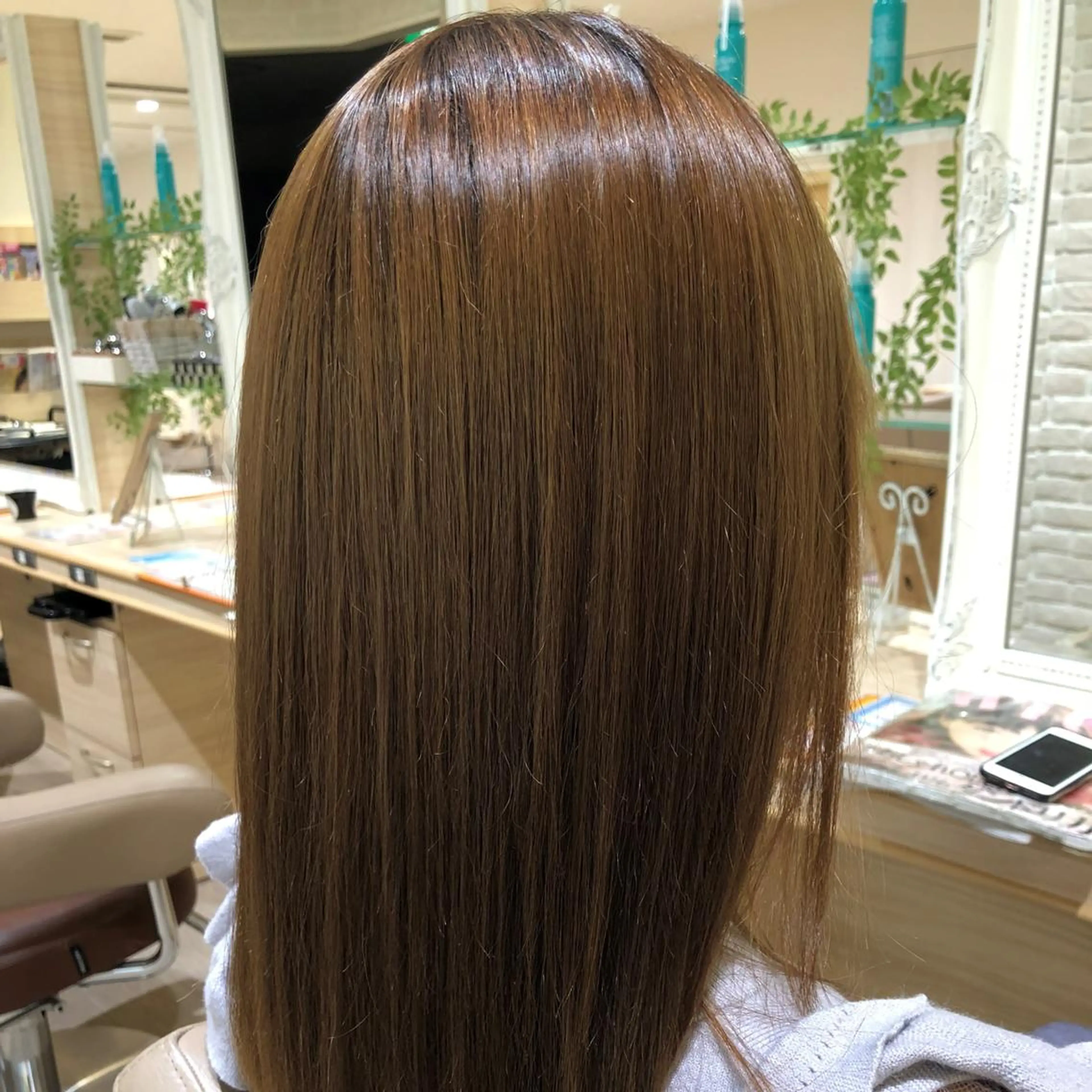セミロング カット 縮毛矯正 奥村 美郁子のヘアスタイル
