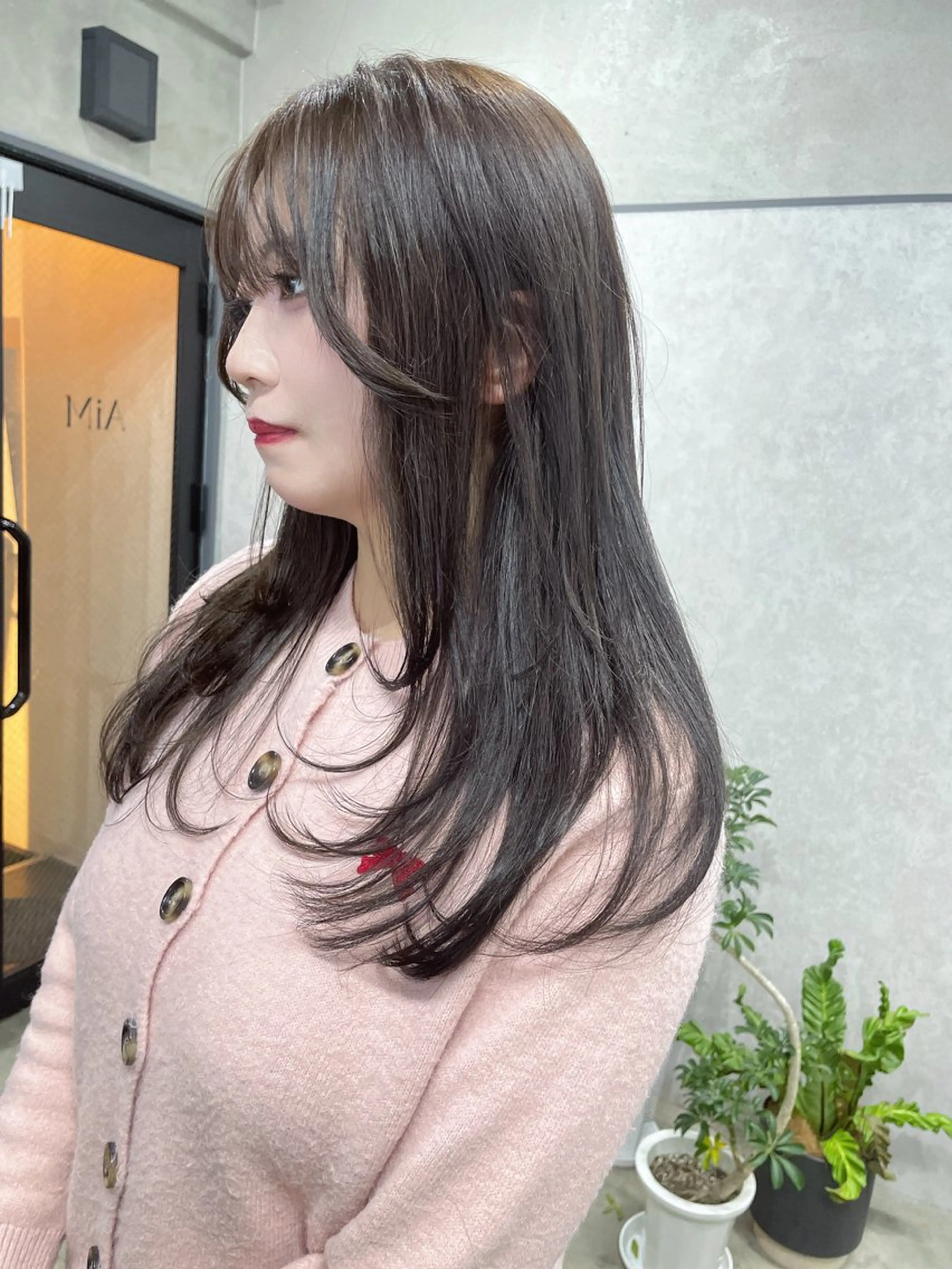 ロング カラー レイヤーカット AIRI layer cut hairのヘアスタイル