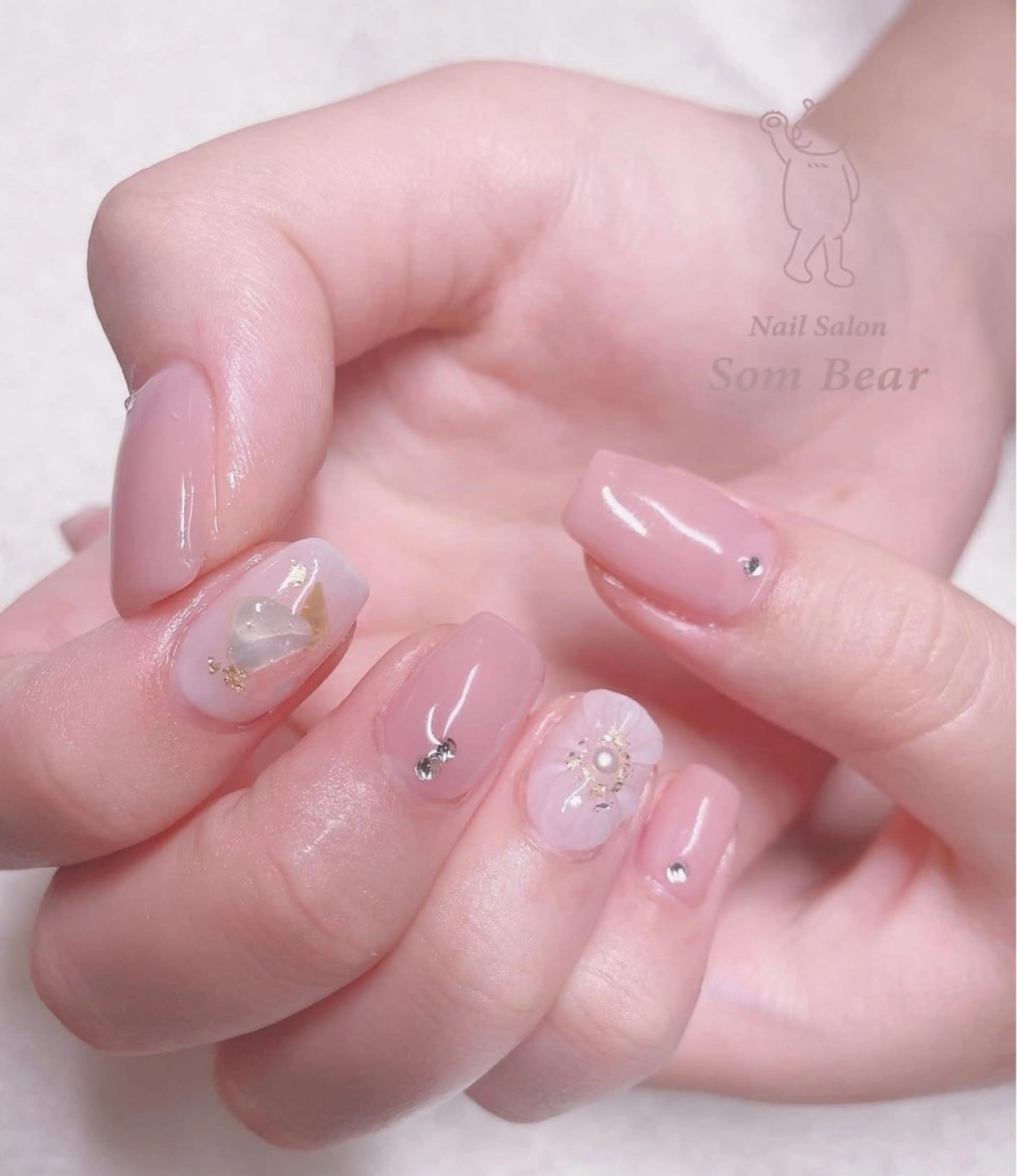 ネイル ジェルネイル ミラーネイル ワンカラーネイル シンプルネイル ハンドネイル Som Bear所属・nail salon Som Bear🧸のネイルデザイン