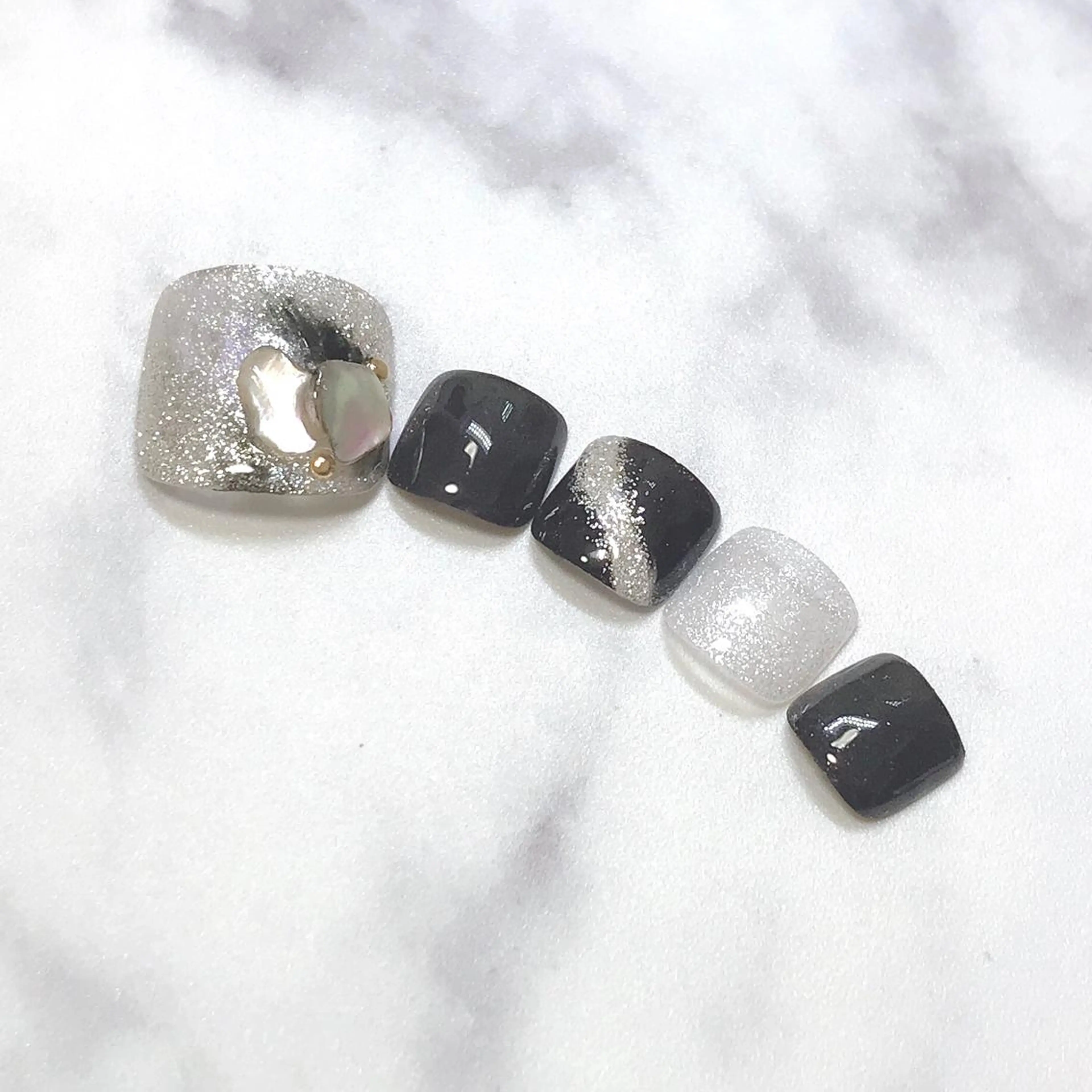 ネイル フットネイル ワンカラーネイル フットネイル ステラ marikominoのネイルデザイン