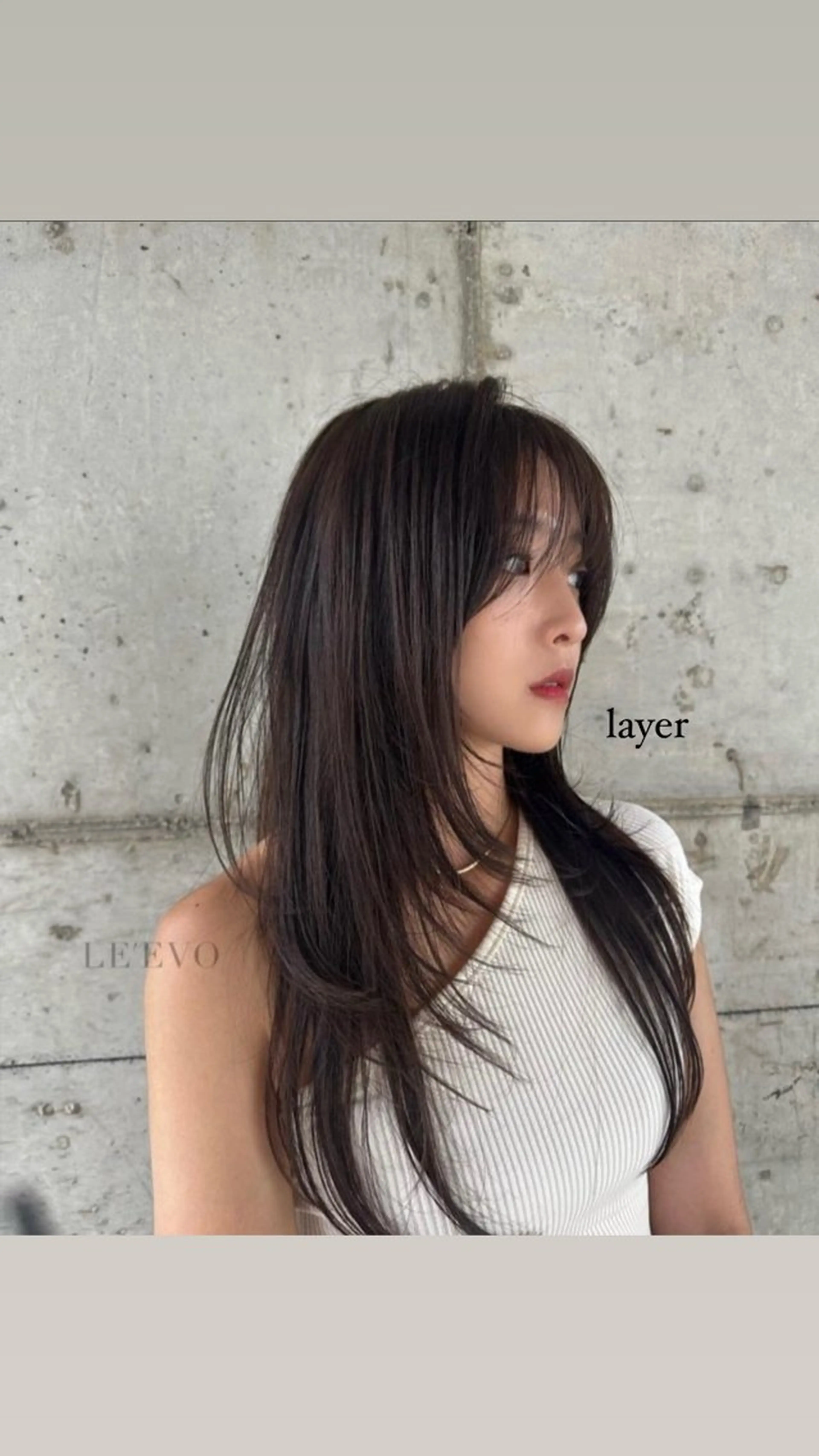 ロング カラー ヘアアレンジ メンズ ブルーカラー ブルージュ グレージュ 顔まわりレイヤー レイヤーカット ヘアカラー トリートメント ヘアセット 💐大人可愛く Kroda💐のヘアスタイル