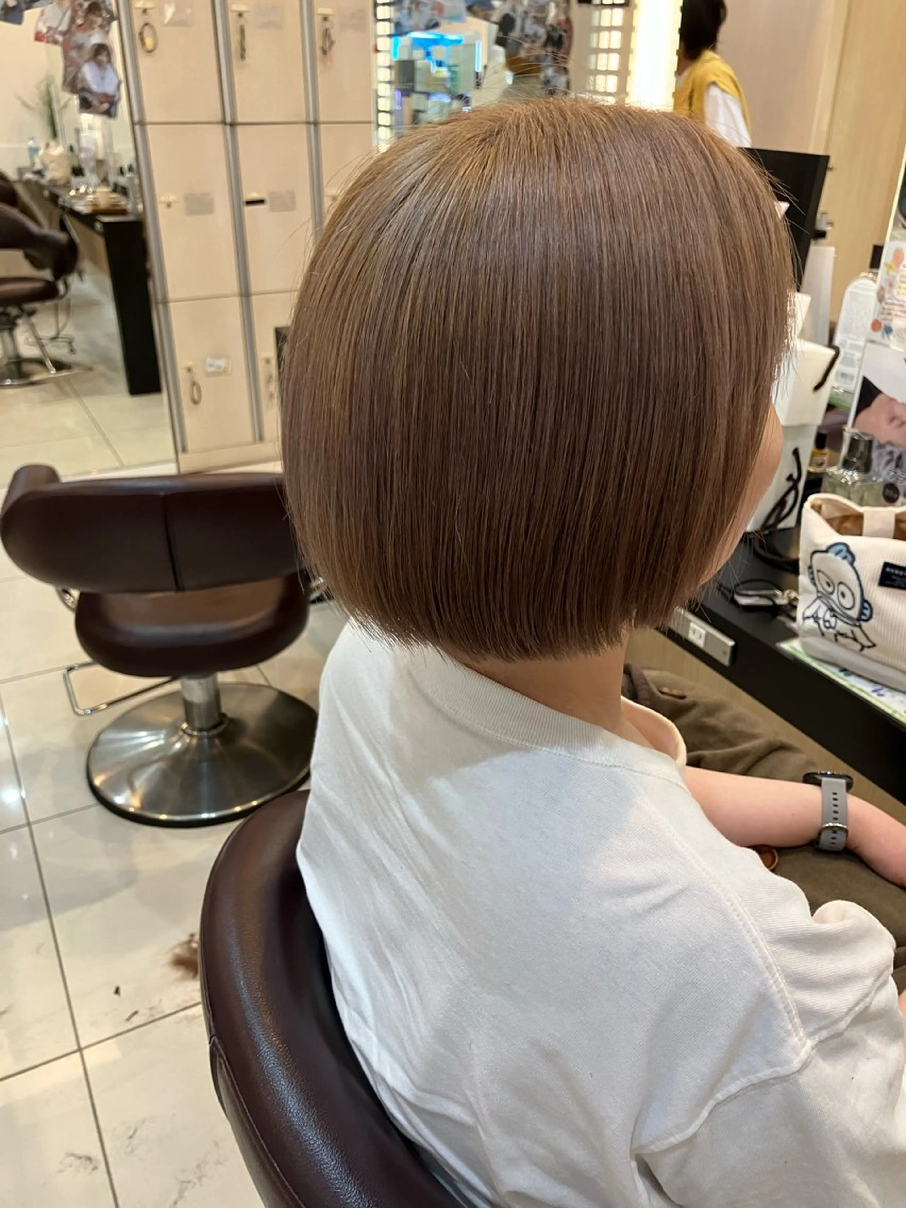 ショート ヘアカラー yukari 艶髪ヘアのヘアスタイル