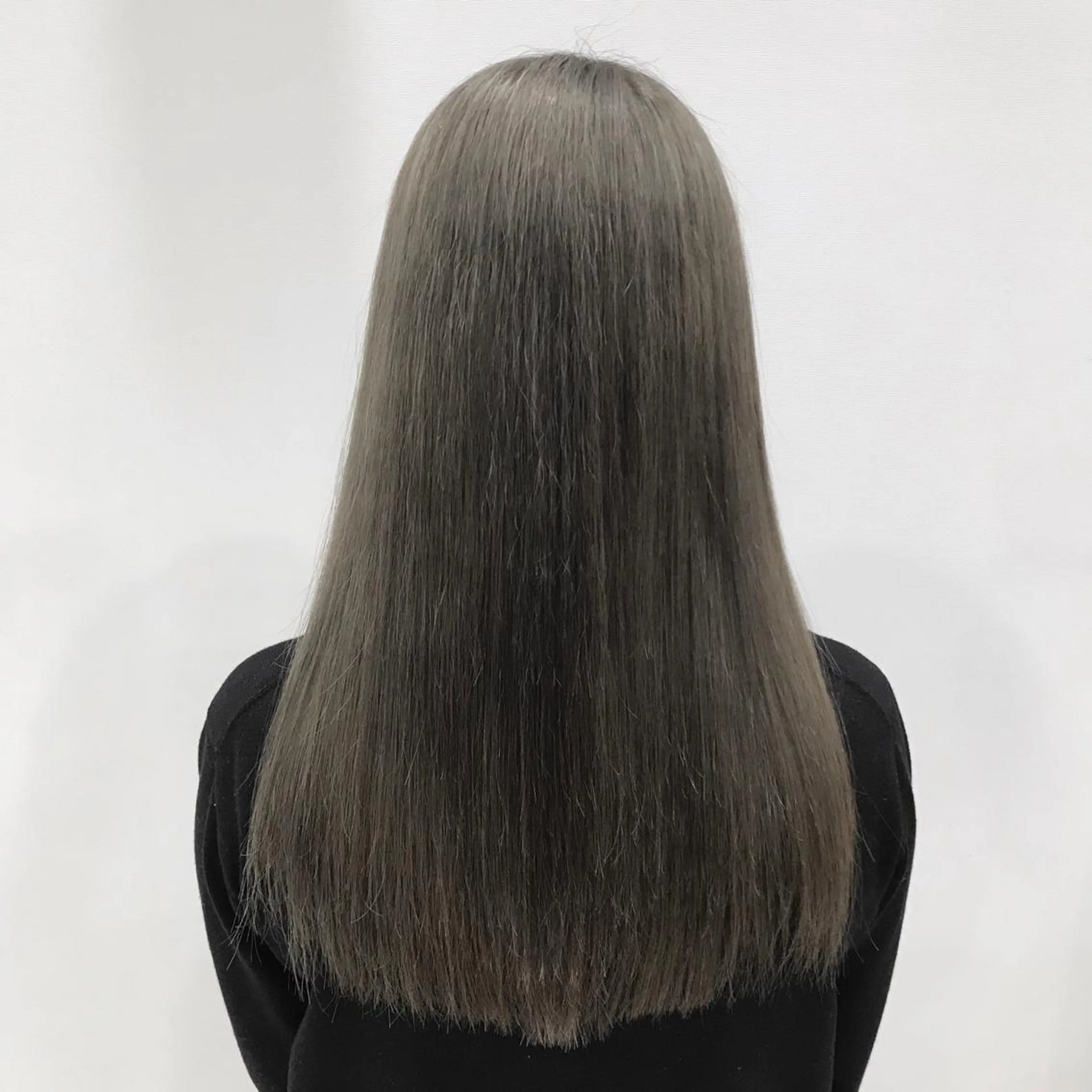 ロング カラー 佐山 聖玲奈のヘアスタイル