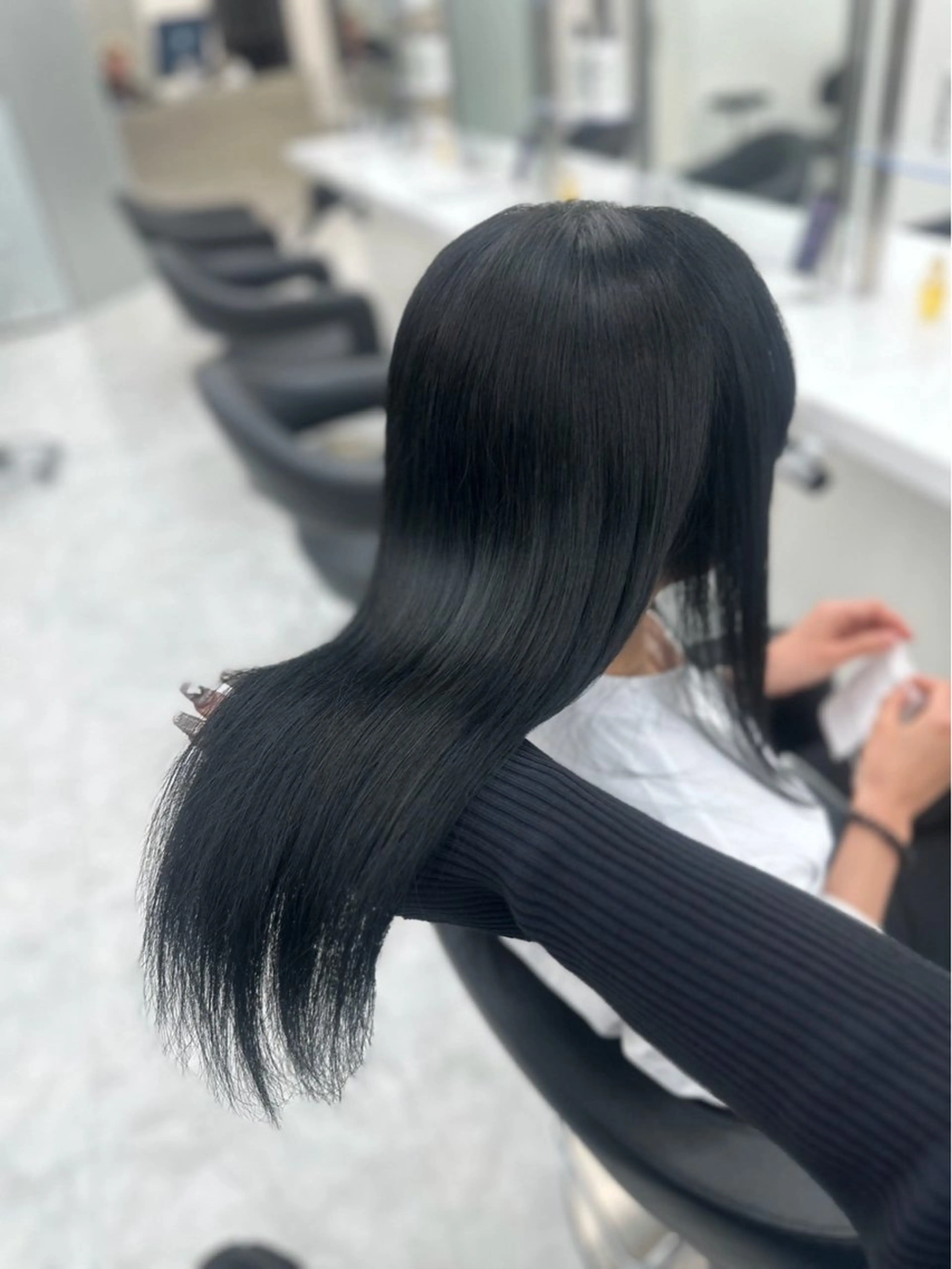 ロング カラー 🩶niina 暗髪韓国系カラー🩶のヘアスタイル