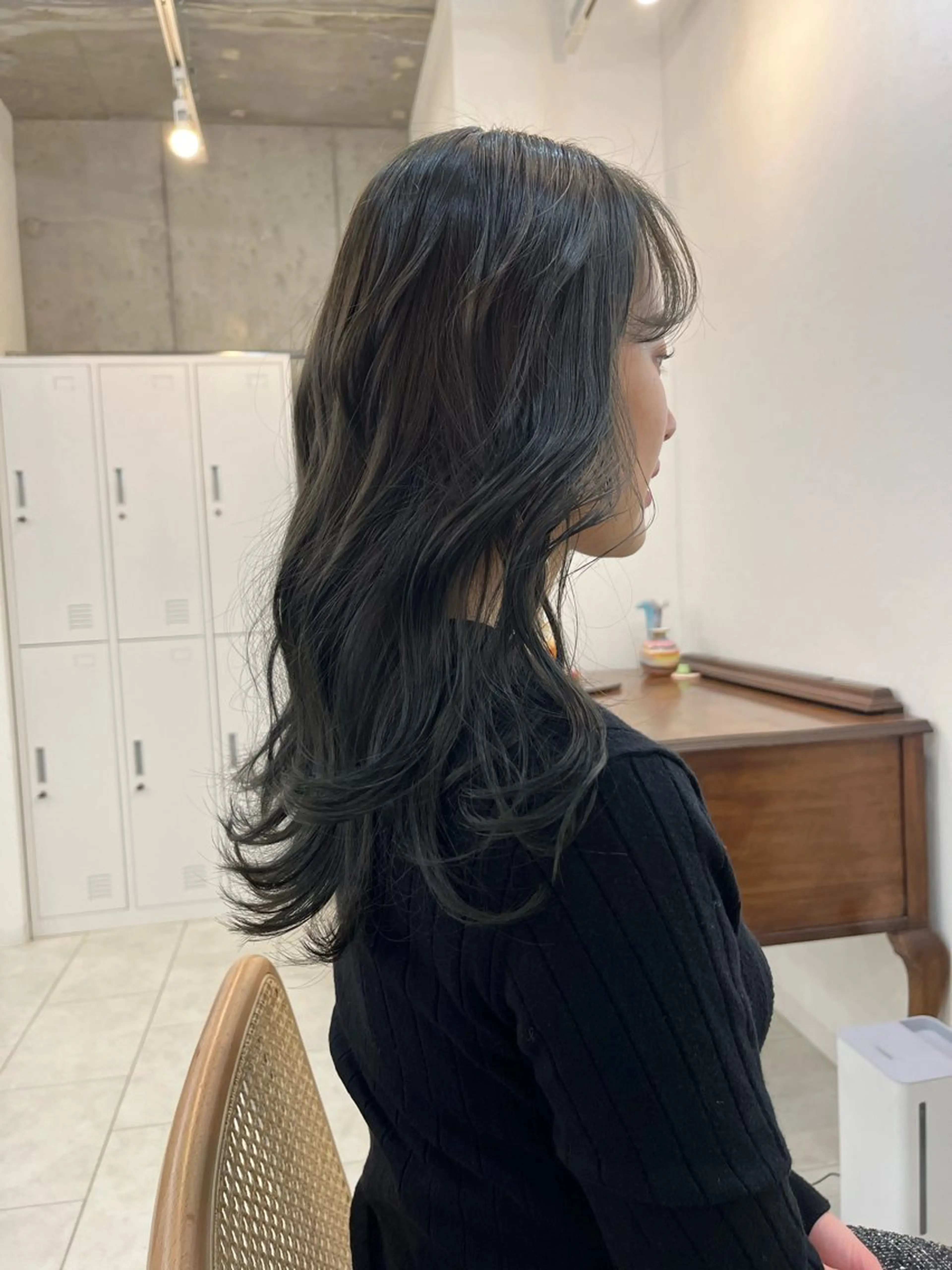 セミロング カラー NOUN所属・eri kinjoのヘアスタイル