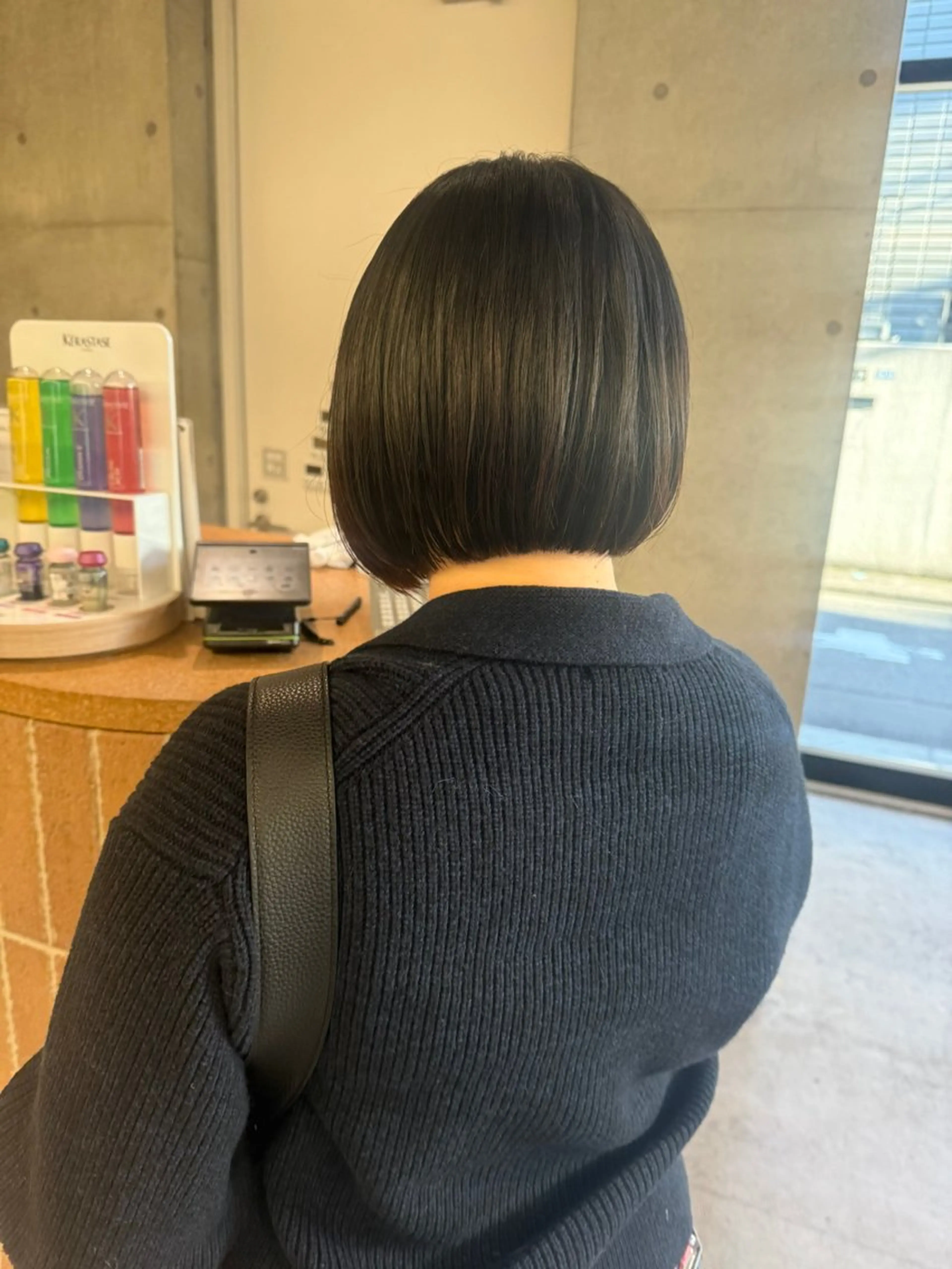ミディアム カラー ミディアムレイヤー アッシュ ベージュカラー ブリーチ 透明感カラー カット 日本一丁寧なカット/ 小林輝🍀︎のヘアスタイル
