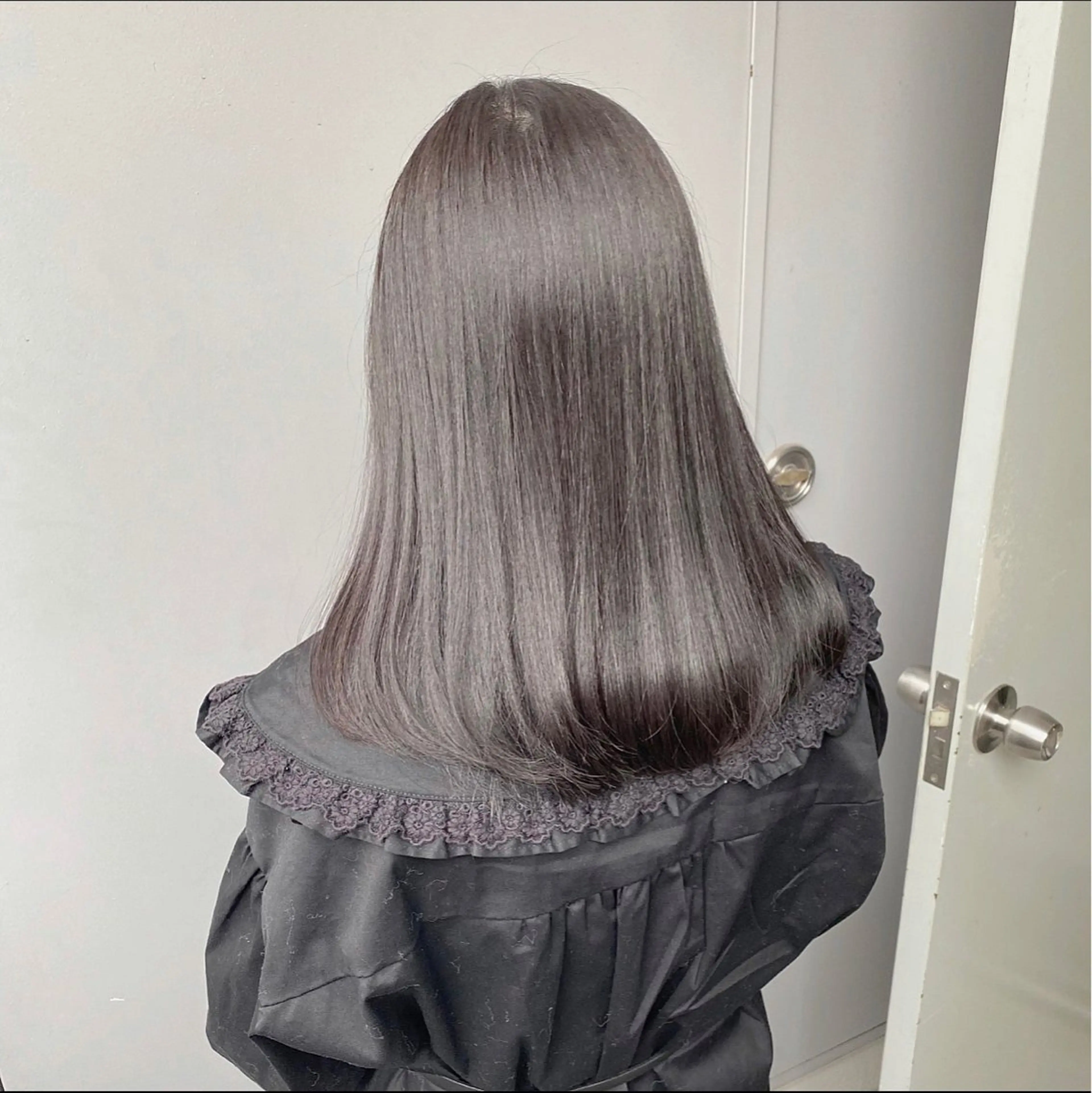 カラー ハイトーンカラー 🦄レイヤーカットのヘアスタイル