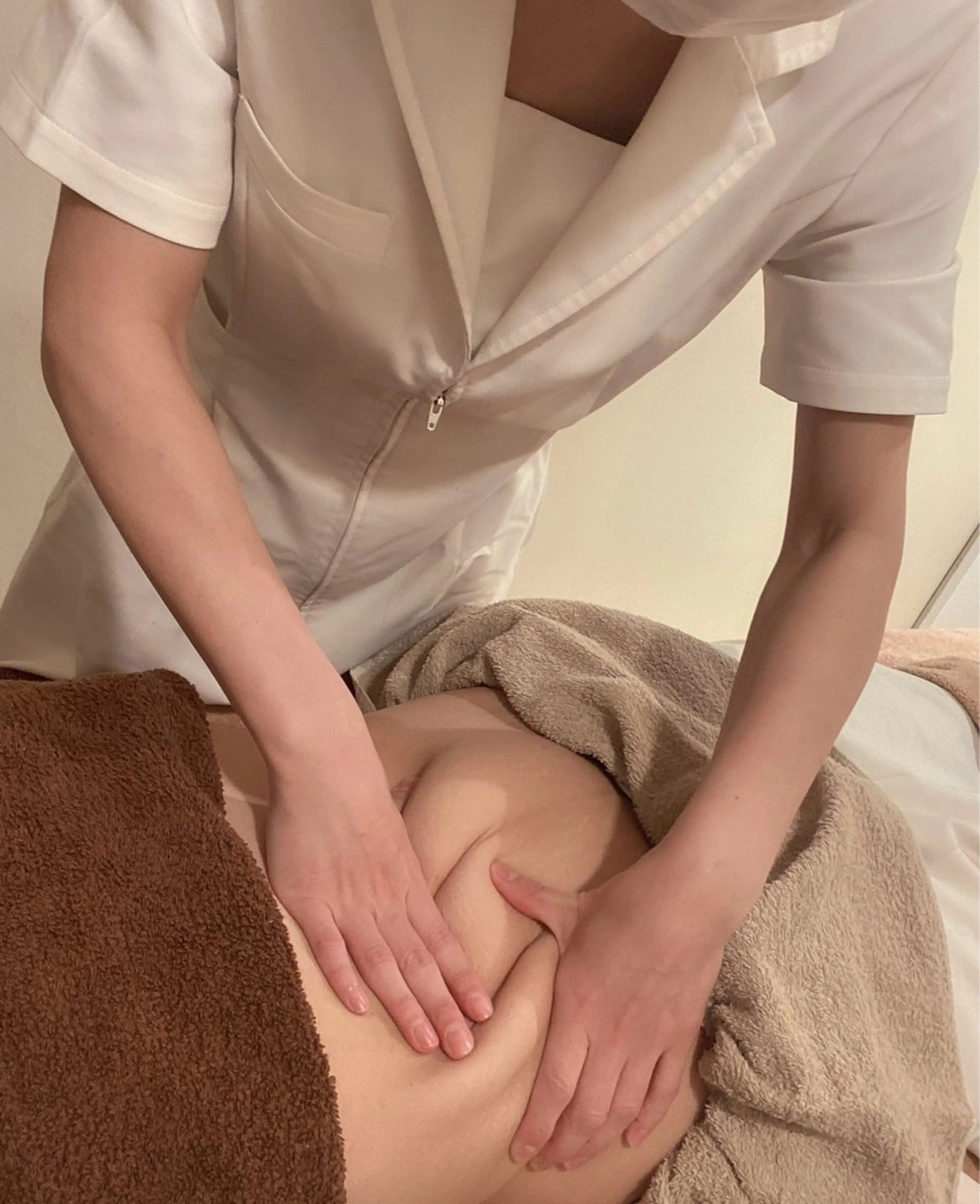 貴方の気になる1パーツ徹底的にケア！前から気になっているお腹、ウエスト、太ももなど！セルライトケアしましょう！の写真