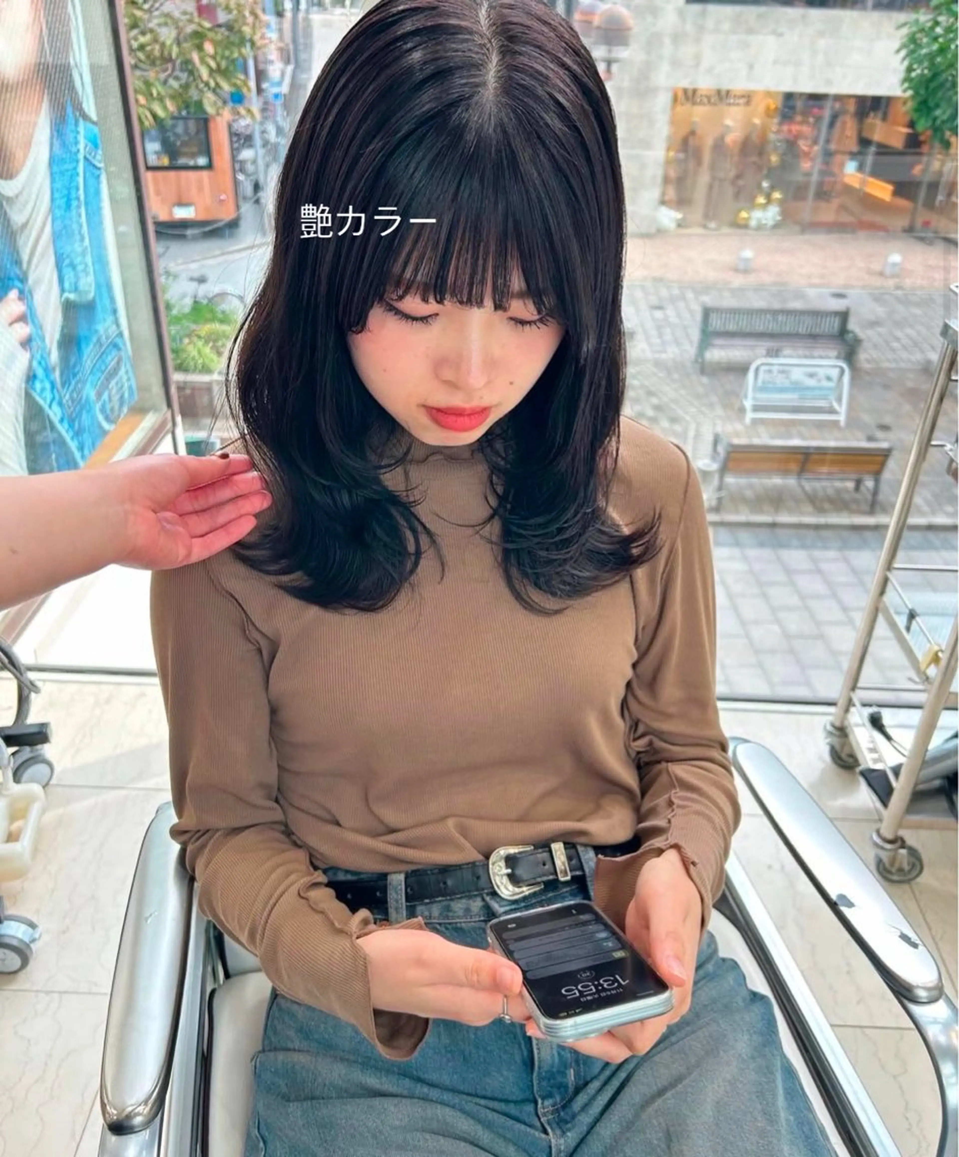 ミディアム ヘアカラー ありむらもえ/ インナーカラーのヘアスタイル
