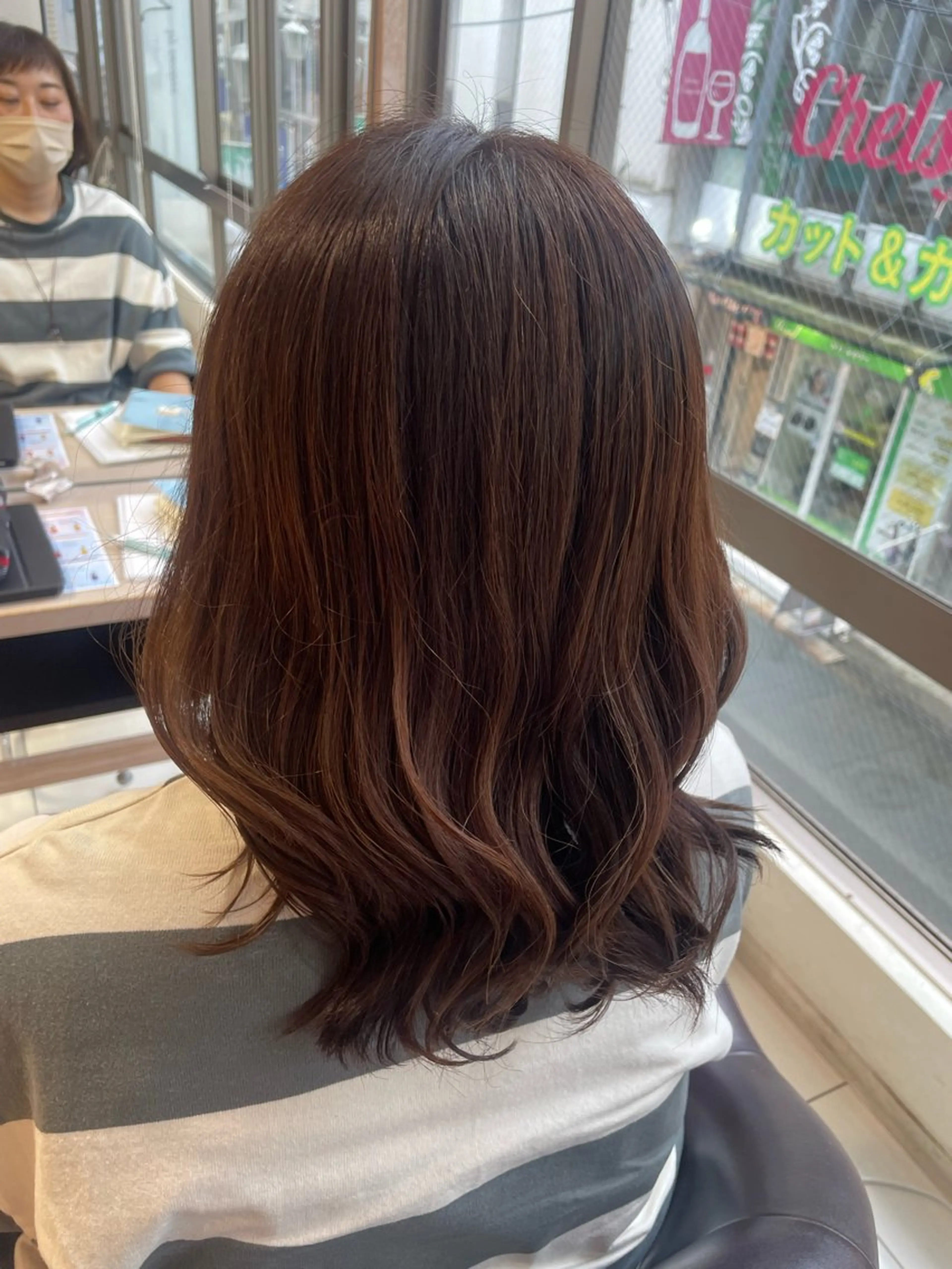 ミディアム カラー ヘアカラー NA NAのヘアスタイル