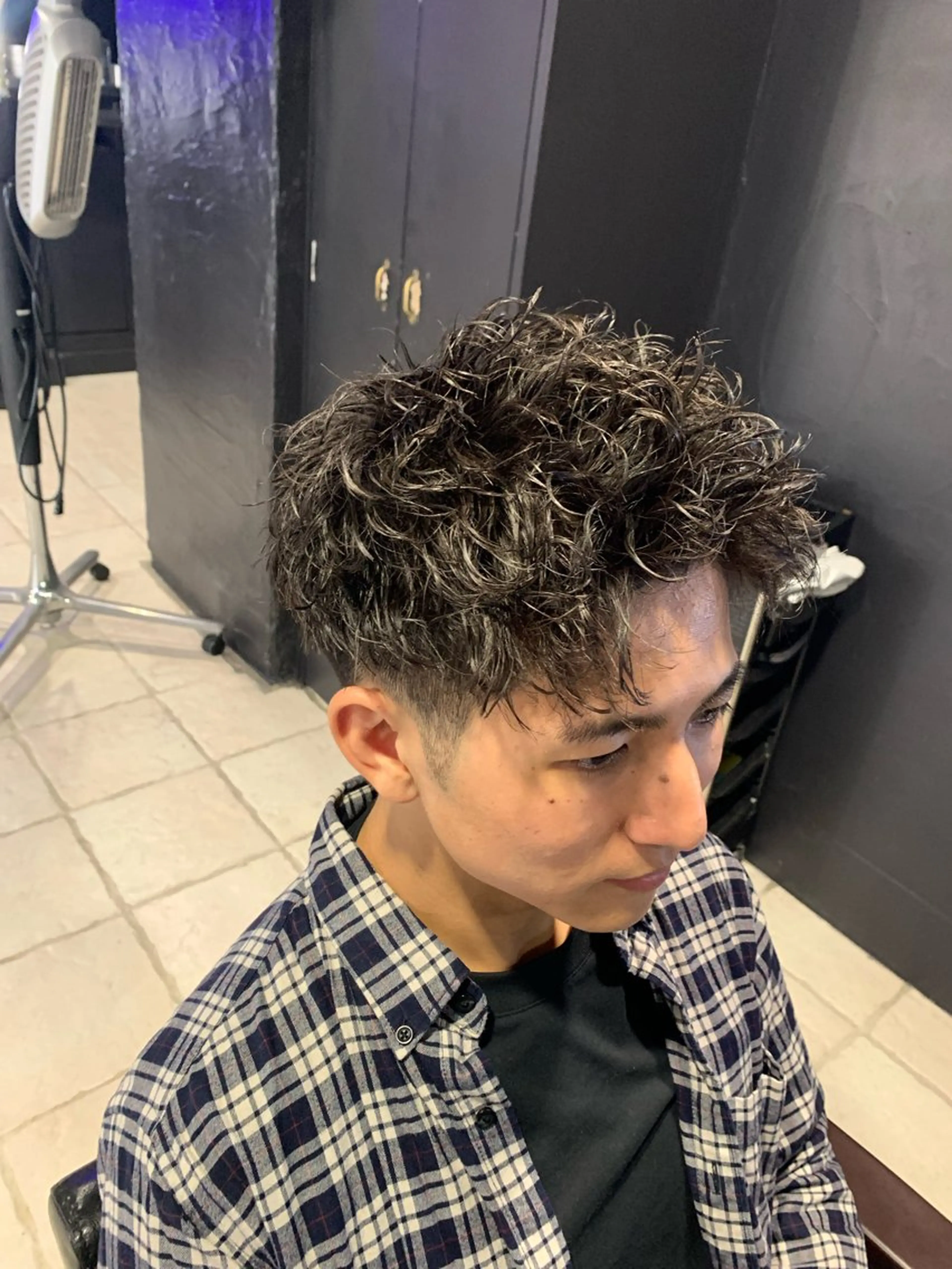 ショート メンズ スパイキーショート ショートヘア カット ヘアカラー パーマ ヘアセット メンズパーマ/難波/ 心斎橋　室園亮佑のヘアスタイル