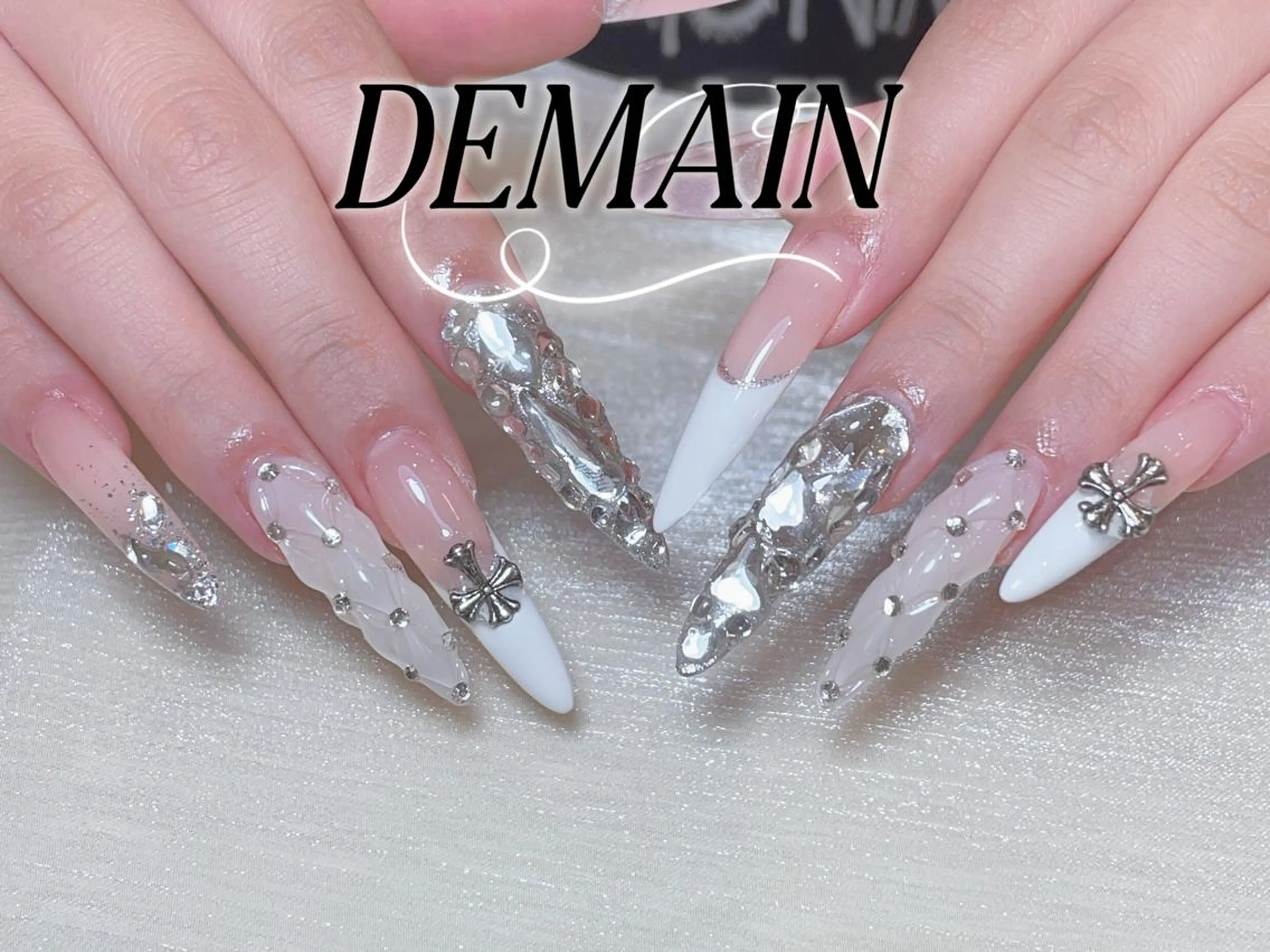 ネイル ハンドネイル ハンドケア DEMAIN- ⭐️のネイルデザイン