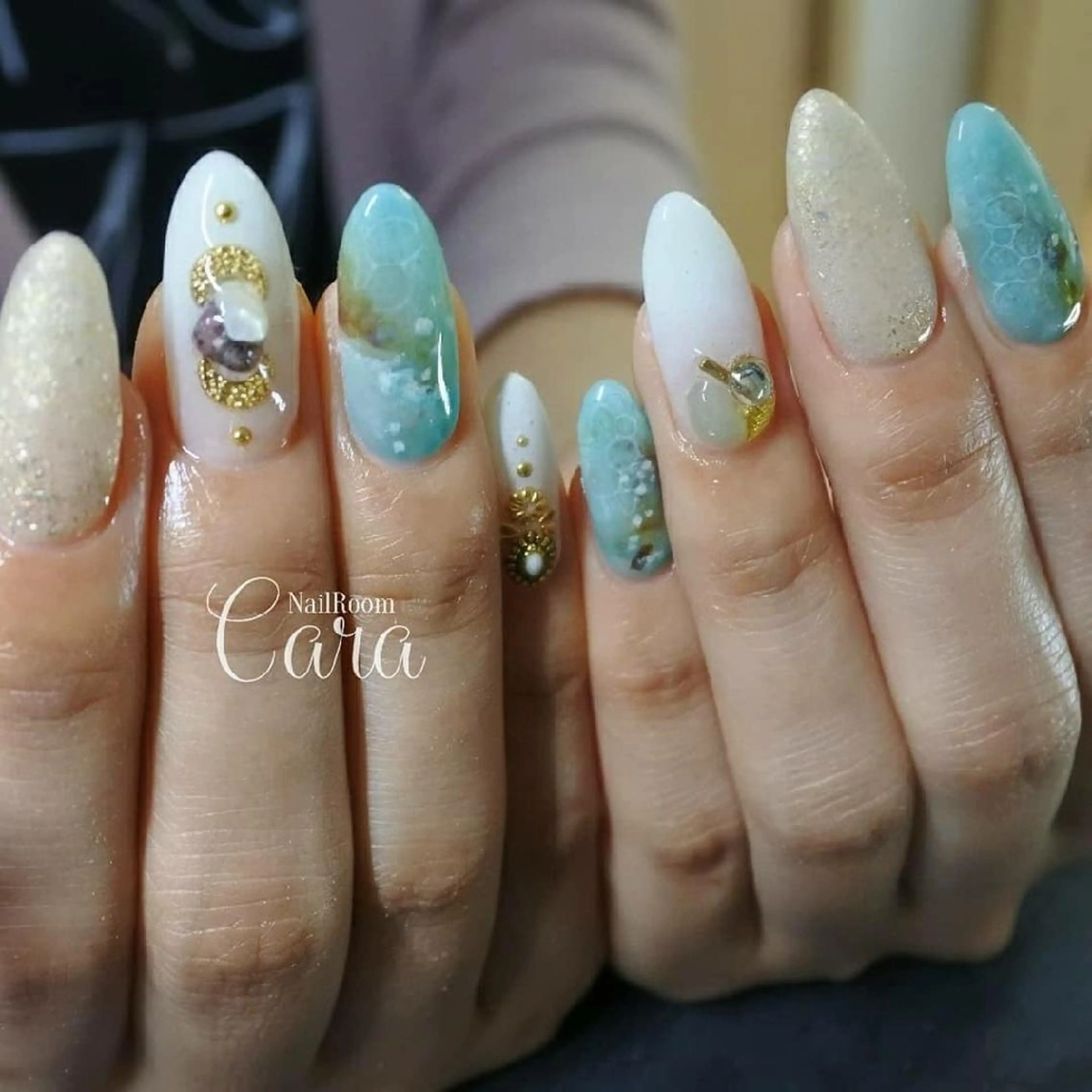 ネイル ハンドネイル instinkt_ Mio Mizunoのネイルデザイン