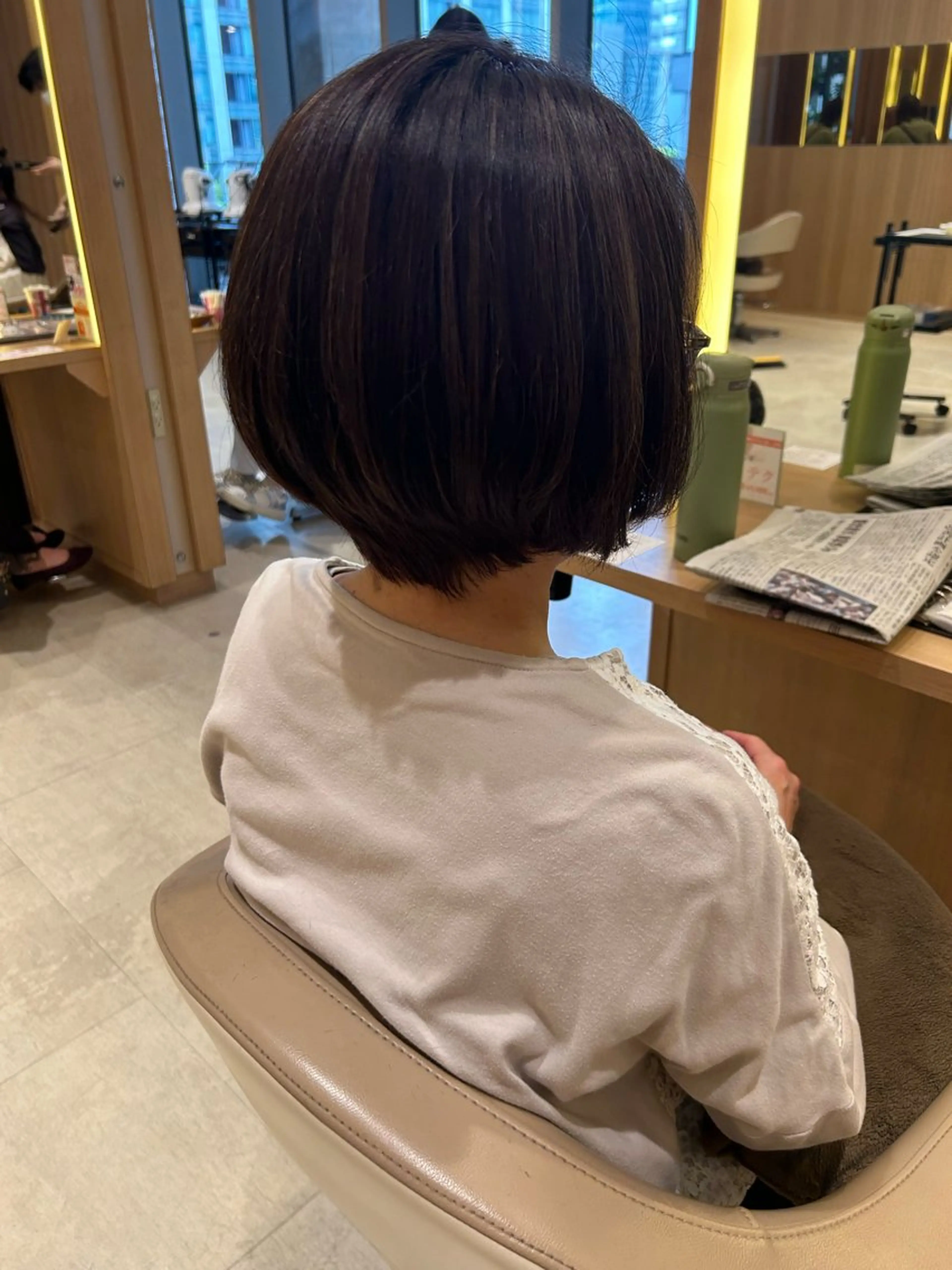 ショート ハイライト UNIXマークイズみなとみらい所属・上杉 茉広のヘアスタイル