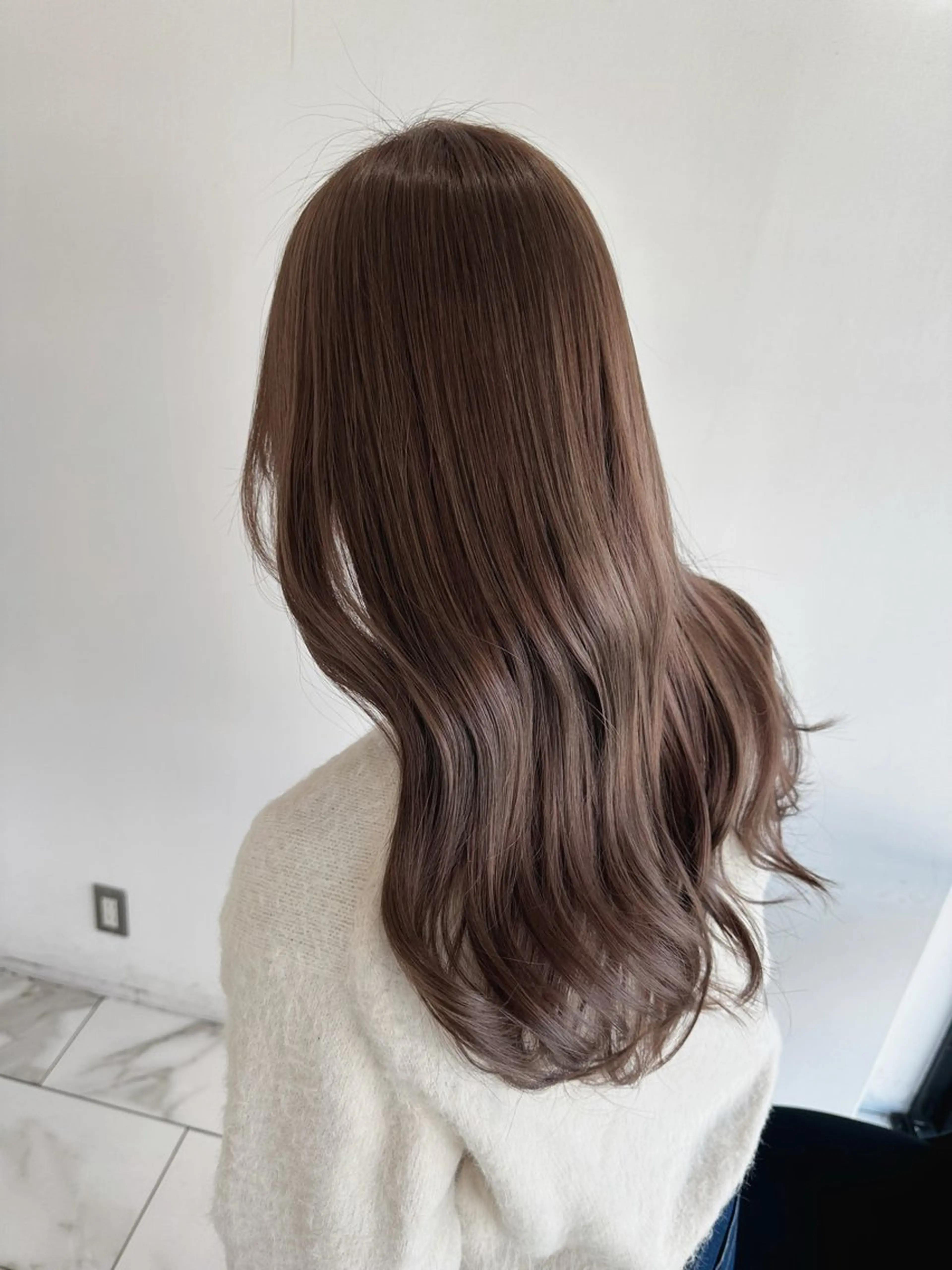ロング カラー ヘアカラー トリートメント むっち〜 縮毛矯正／髪質改善のヘアスタイル