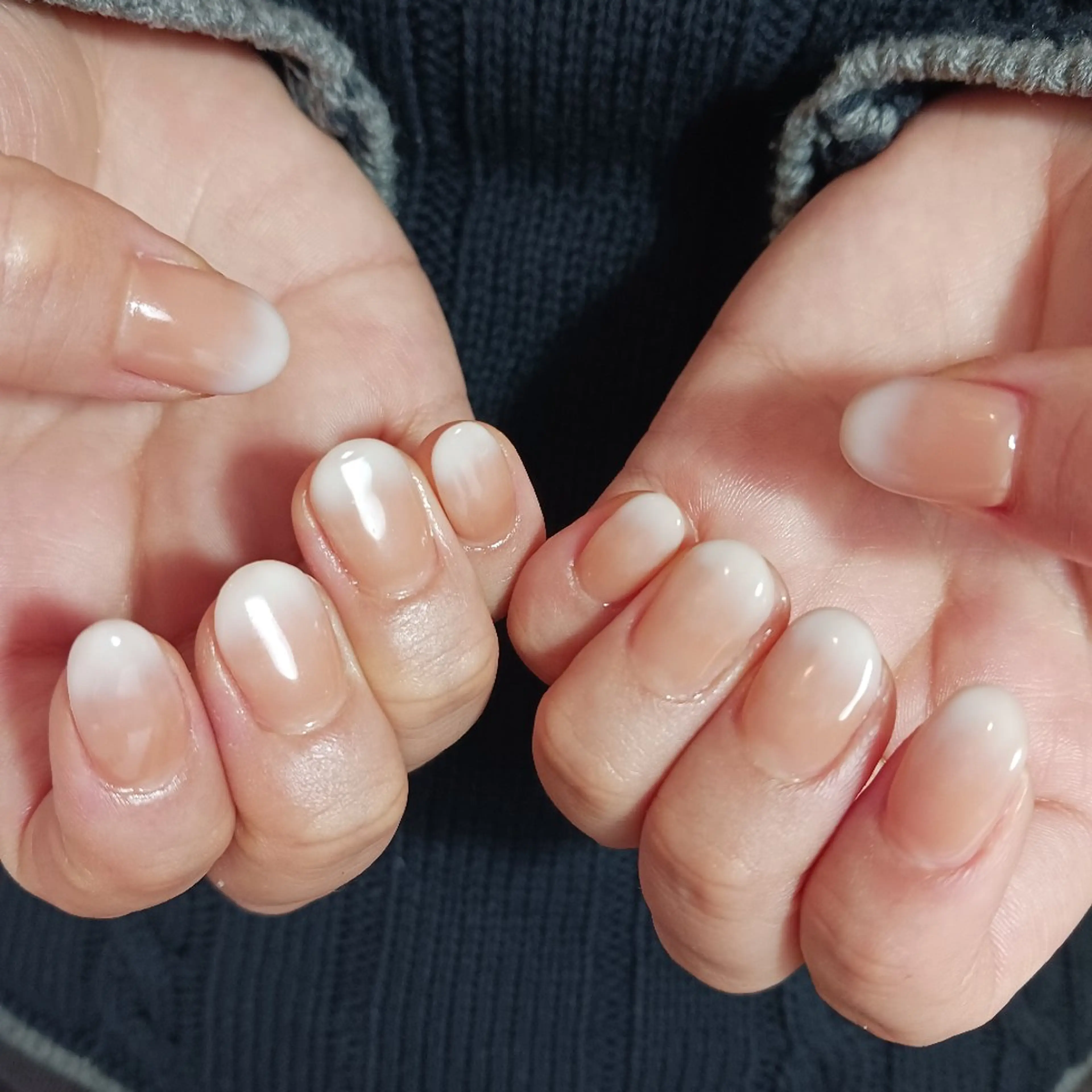 ネイル ジェルネイル グラデーション 持ち込み オフィスネイル シンプルネイル ハンドネイル owlnail /持込みデザイン専門のネイルデザイン