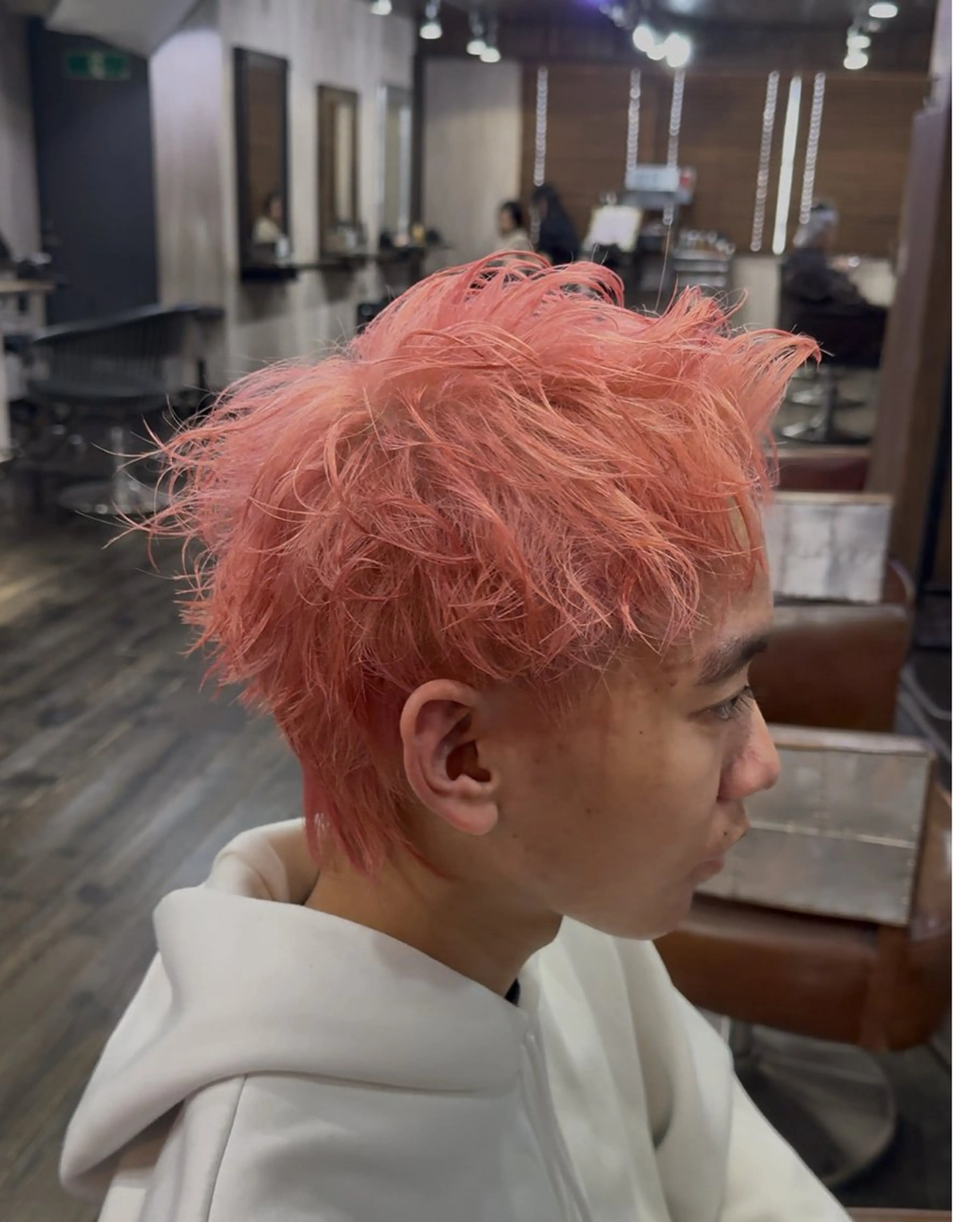 ショート カラー メンズ メンズウルフカット ピンクカラー ショートヘア ウルフカット カット ヘアカラー メンズカット/パーマ 艶カラーTAIGA︎のヘアスタイル