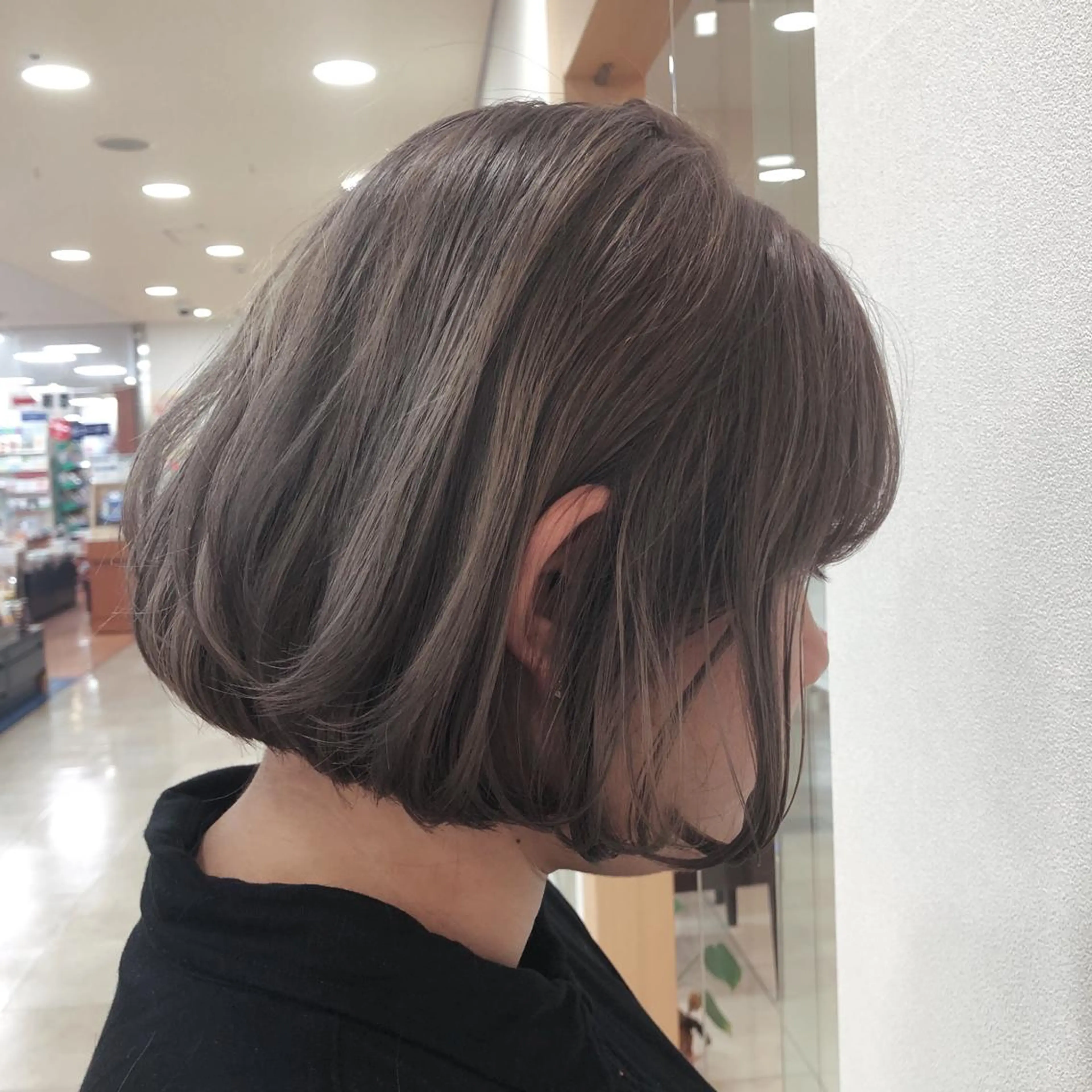 ショート カラー ボブ ノツコウダイ /ぱつっとボブのヘアスタイル