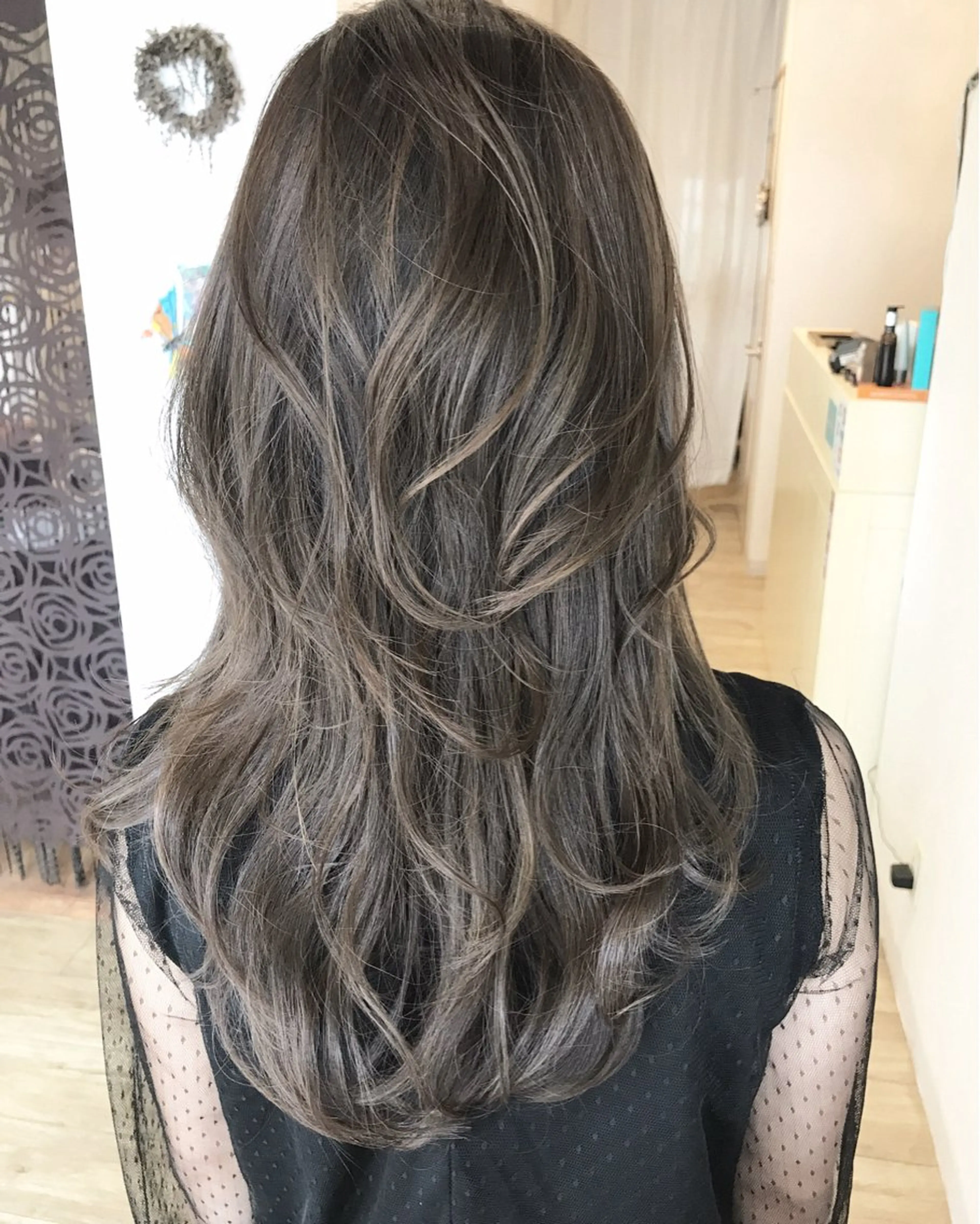 ミディアム カラー ハイライトカラー ハイライト カット ヘアカラー grand juteのヘアスタイル