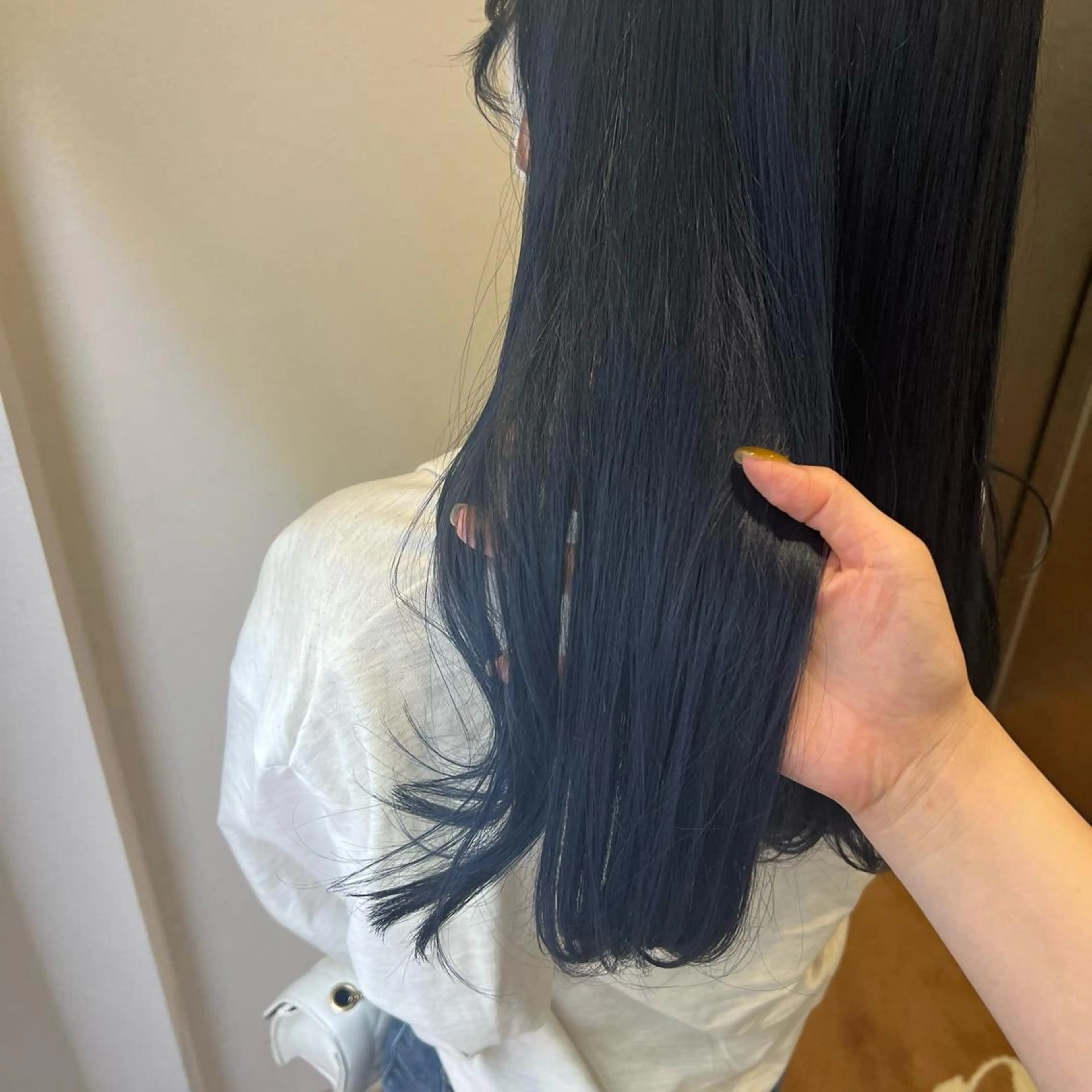 ロング カラー ブリーチ ネイビーカラー 韓国風ヘア ヘアカラー SALOWIN川崎WEST店所属・🌷川崎/アレンジ/ 暖色ボブ/コトネ🌷のヘアスタイル